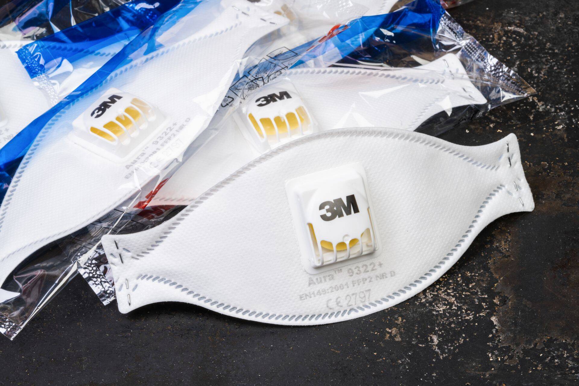 Lisaks 1,5 miljonile maskile jõudis kohale 30 000 FFP2 respiraatorit, 20 000 kitlit, 5000 paari kaitseprille ja 500 000 paari nitriilkindaid.