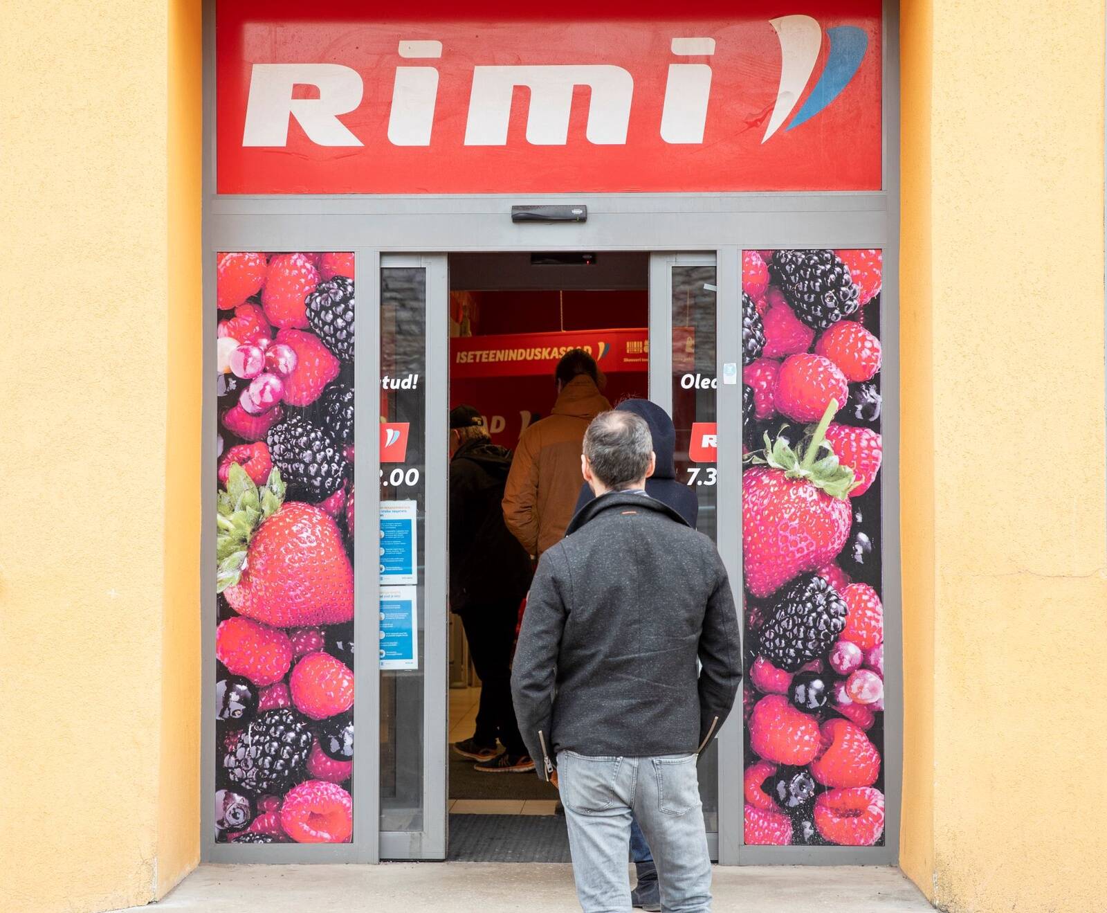 Rimile kuulub Balti riikides kokku 314 kauplust, neist 84 Eestis.