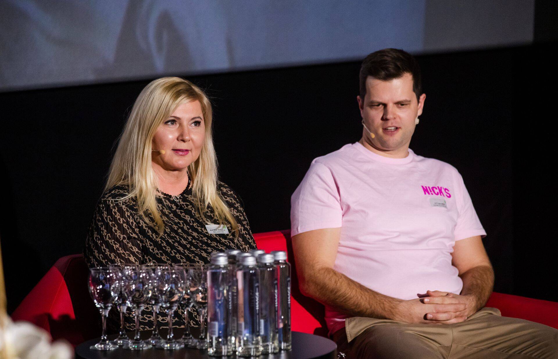 Fotol: Selveri ostudirektor Katrin Riisalu ja Njom Foods juhatuse liige Ott Salmar