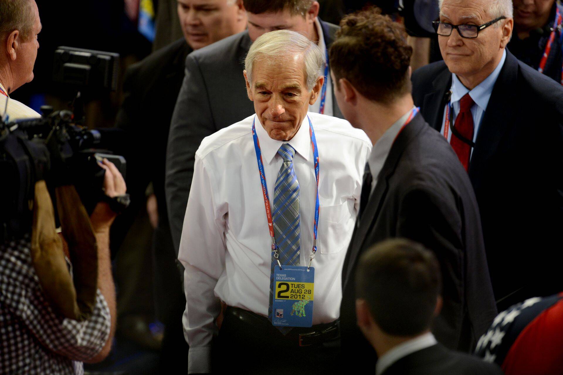 Ron Paul (keskel)