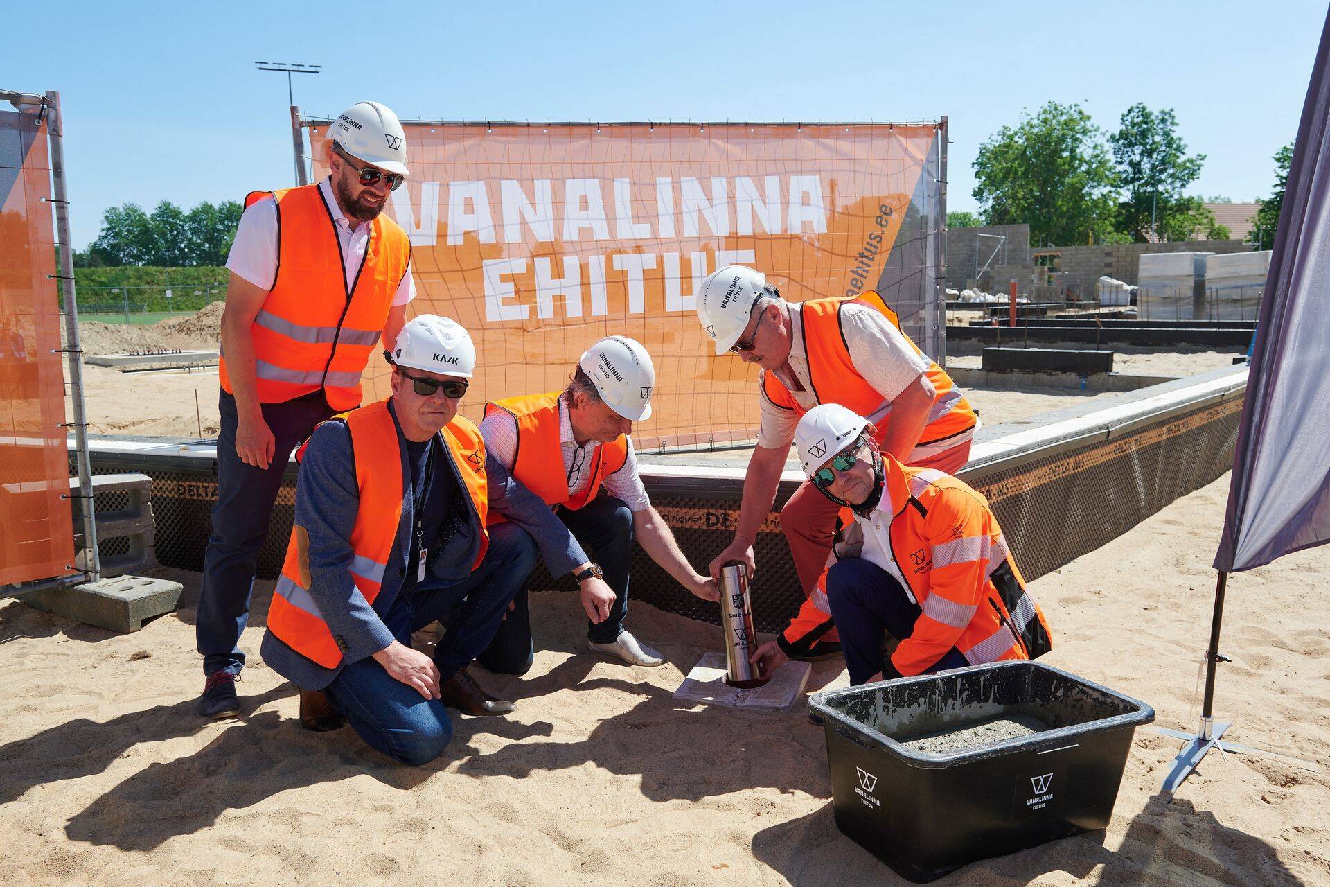 Laagri kooli Möldre majale nurgakivi panek (Fotoi: Marilin Leenurm)