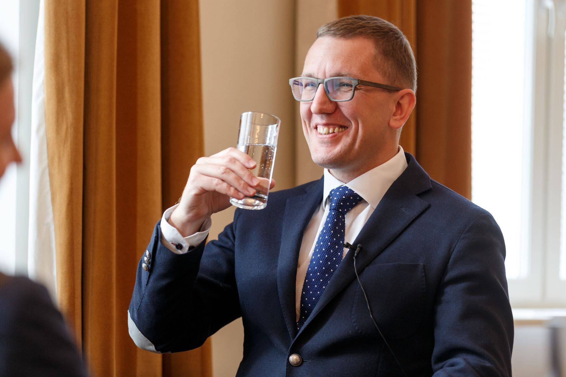 Minister Kristen Michali hinnangul huvilisi Eesti Teede ostuks on. Hind oleneb veel analüüsidest, kuid 10 miljonist alates võiks juba rääkima hakata.