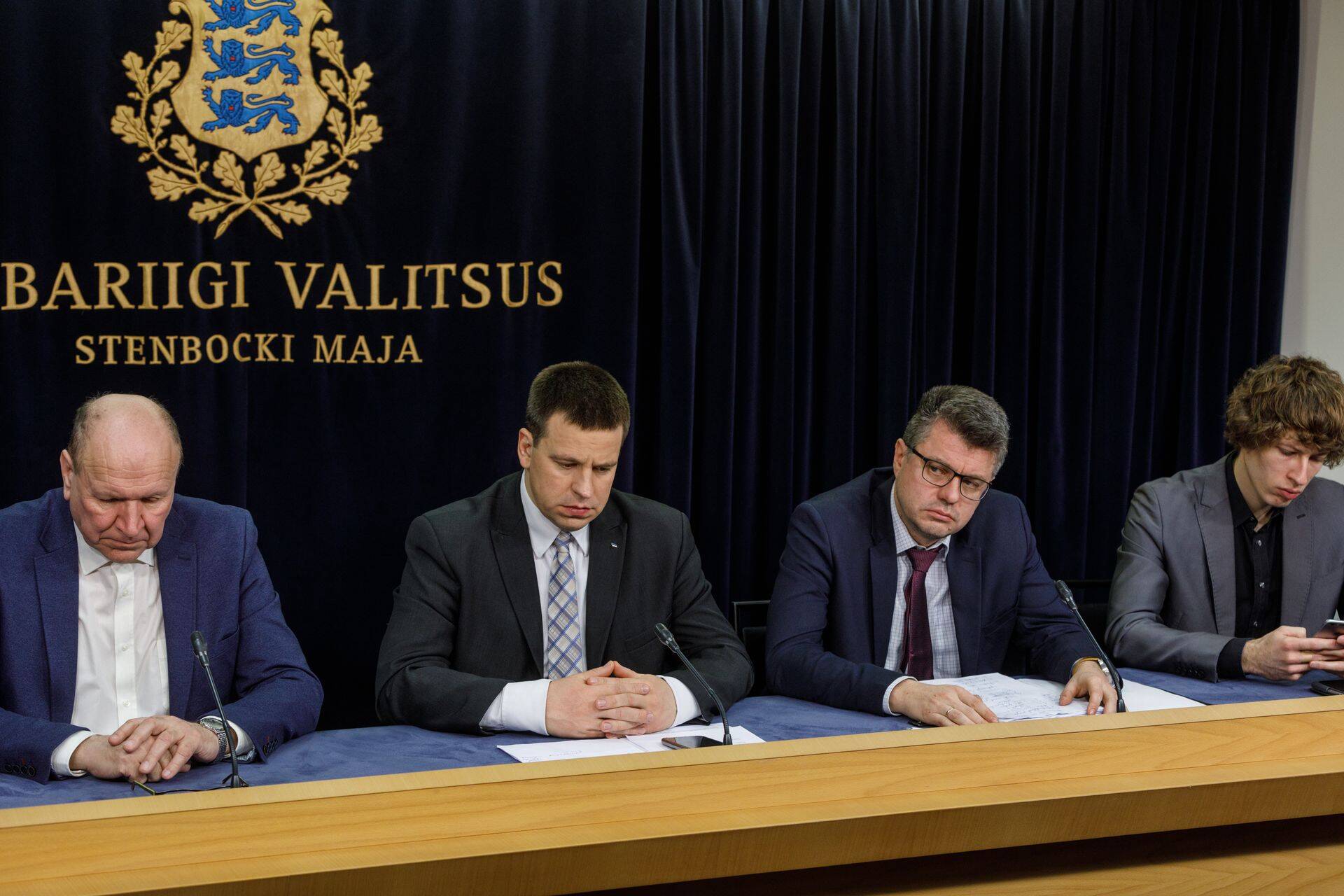 Valitsus kinnitab lisaeelarve homsel valitsuse istungil.