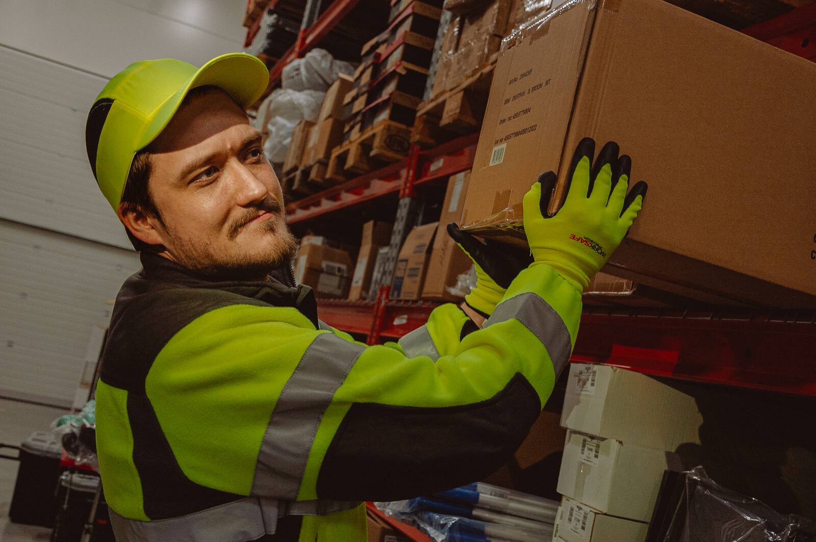 Töökinnast ei tohi valida üksnes hinna või välimuse järgi, vaid arvestama peab sellega, mis tööd sellega tegema asutakse.