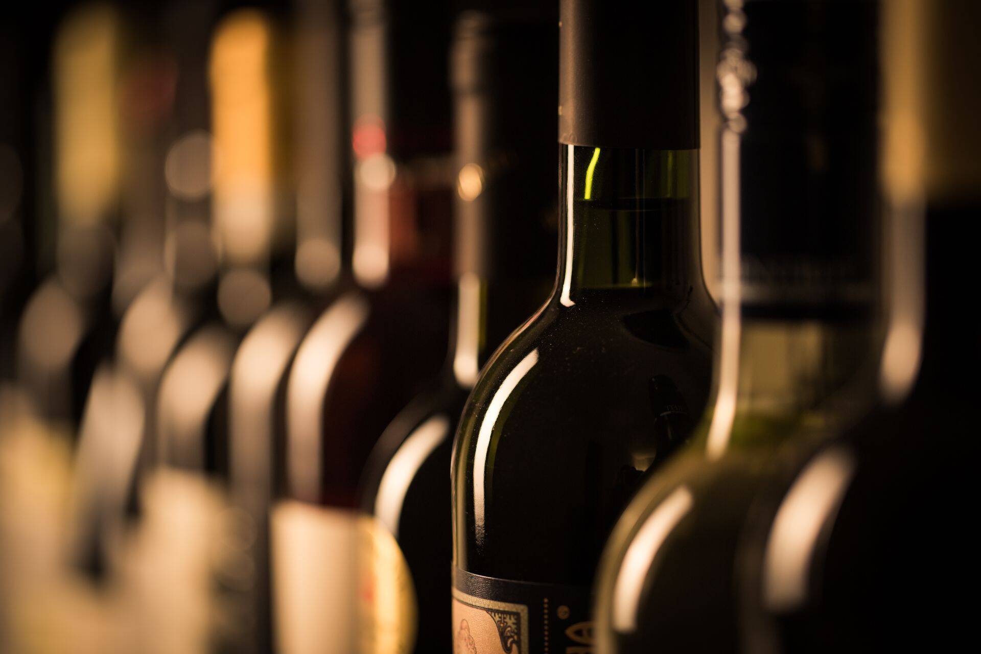 Soomes avaldatud uuringu kohaselt suurendaks alkohol toidupoodides tarbimist ja surmasid kümne protsendi võrra.