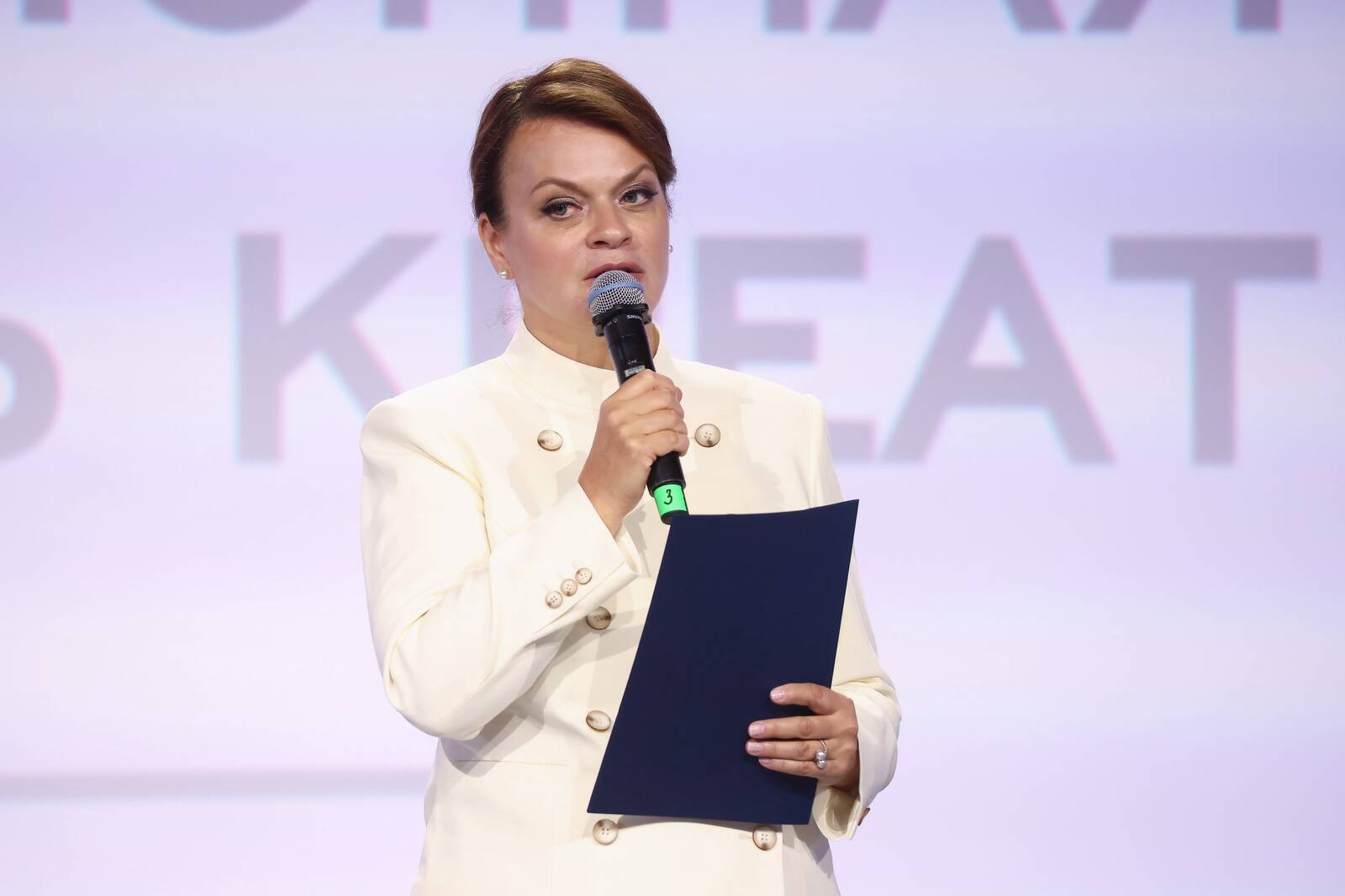 Анна Цивилева на форуме также подвела итоги конкурса дизайна адаптивной одежды для инвалидов «На крыльях».