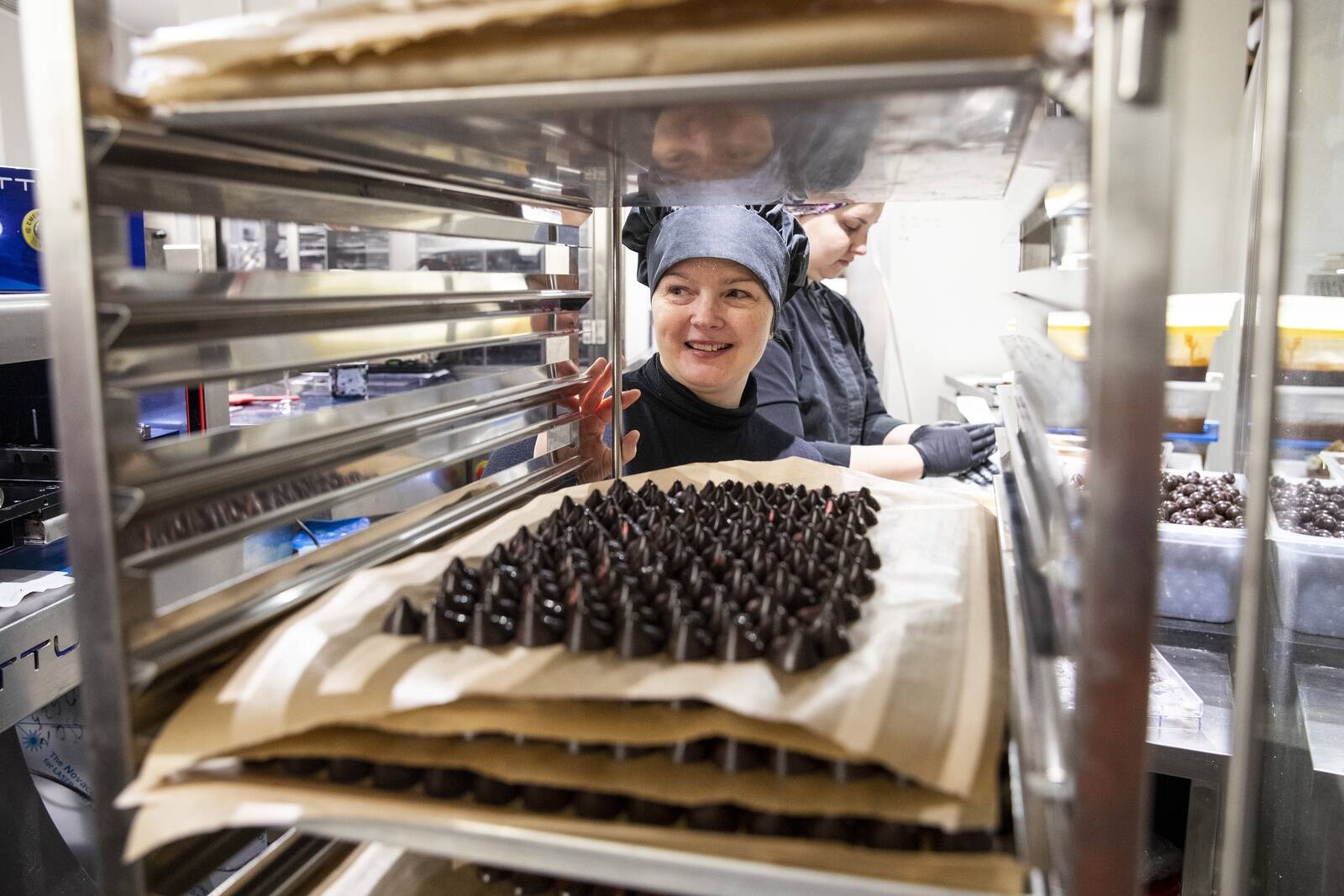 Chokolala eesotsas Kristi Lehtisega mõtleb iga päev, kuidas Eesti šokolaadi huvitavaks teha.