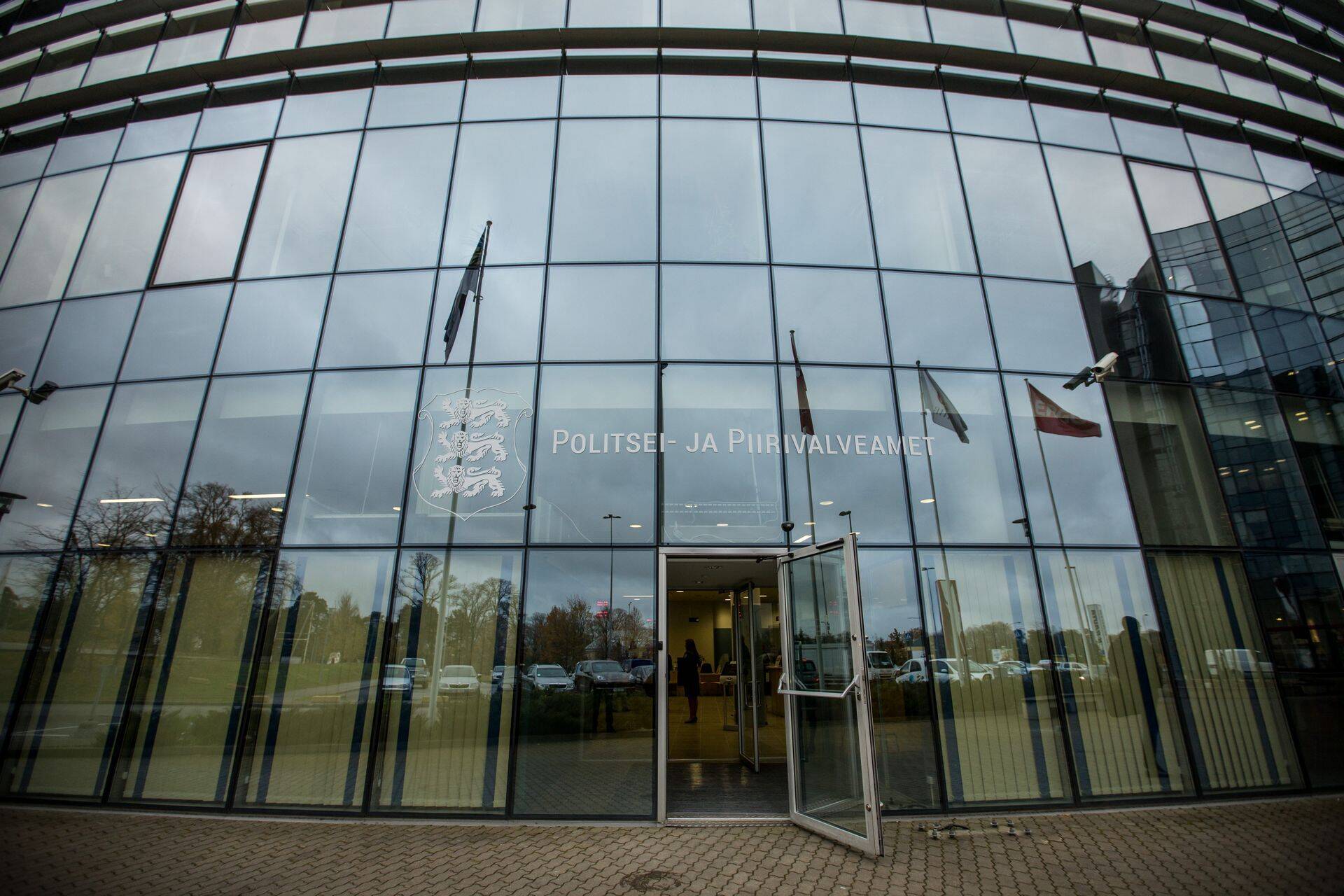 Politsei- ja piirivalveameti kodakondsus- ja migratsioonibüroo Tallinnas Tammsaare ärikeskuses.
