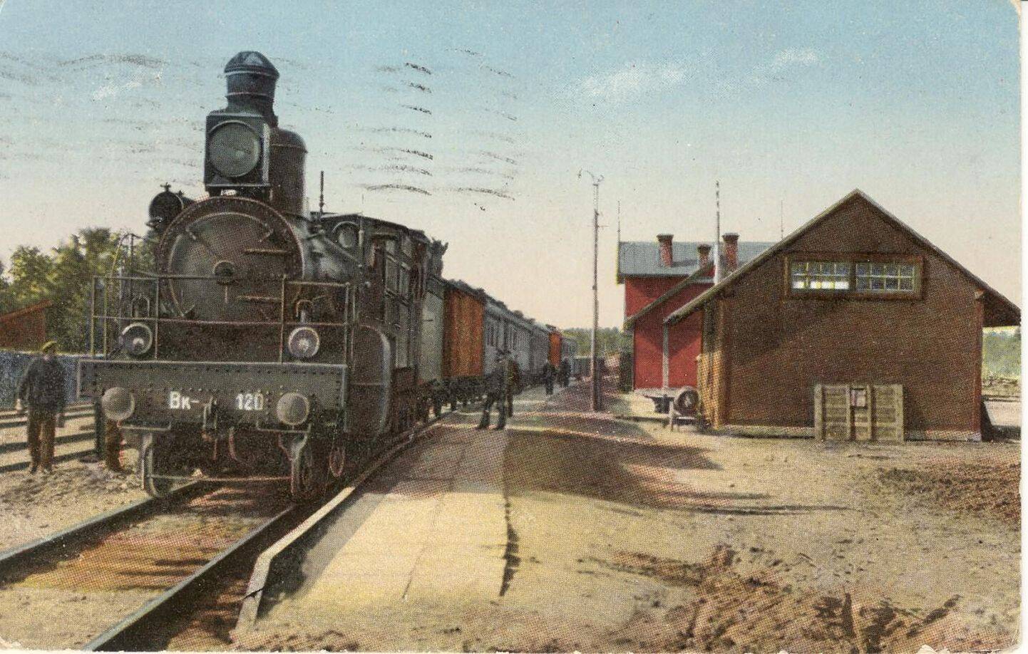 Pildil olev rong ei ole tõenäoliselt tänase looga seotud, foto on tehtud 1930. aastal Valga jaamas. Aga mine sa tea, kuidas need rongid tollal mööda Eestit lii-kusid...