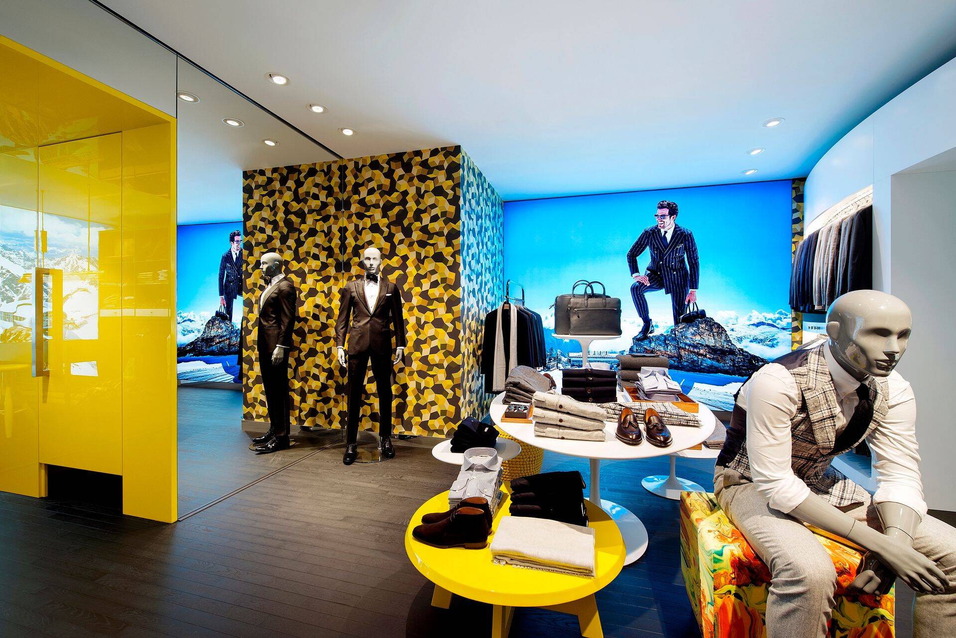 Suitsupply esinduskauplus Tallinnas Rotermanni kvartalis