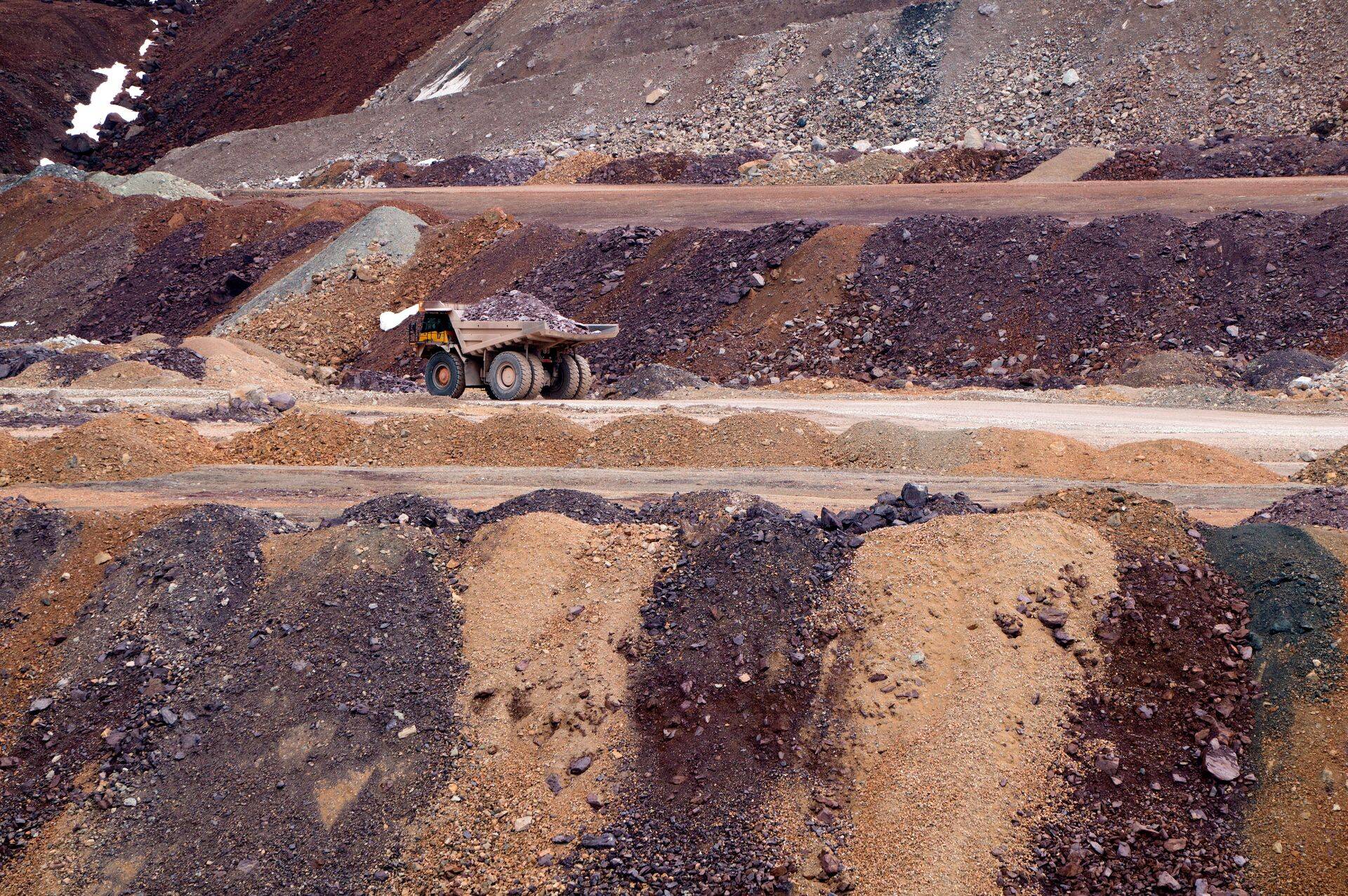 Самосвал на одном из карьеров BHP.