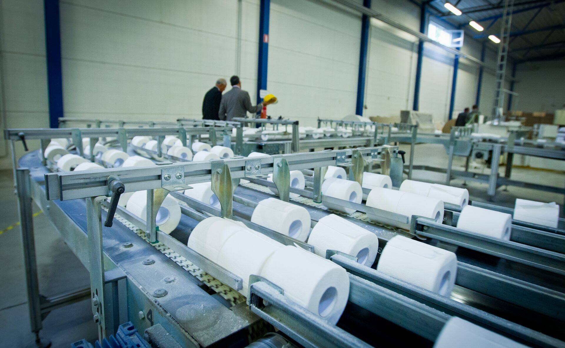 Juunis langes paberi ja paberist toodete hind.