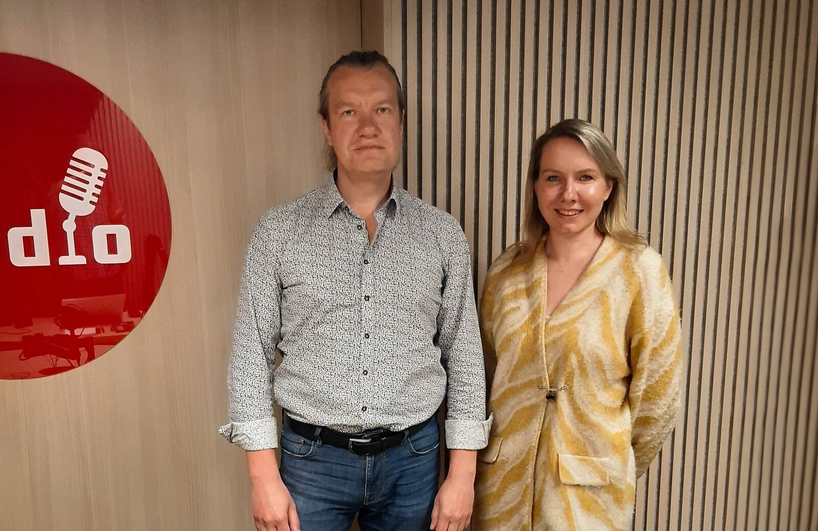 Maa- ja ruumiameti digiteenuste teenistuse direktor Taavi Jakobson ja kliimaministeeriumi ehituse ja elukeskkonna osakonna juhataja arhitekt Kaja Pae.
