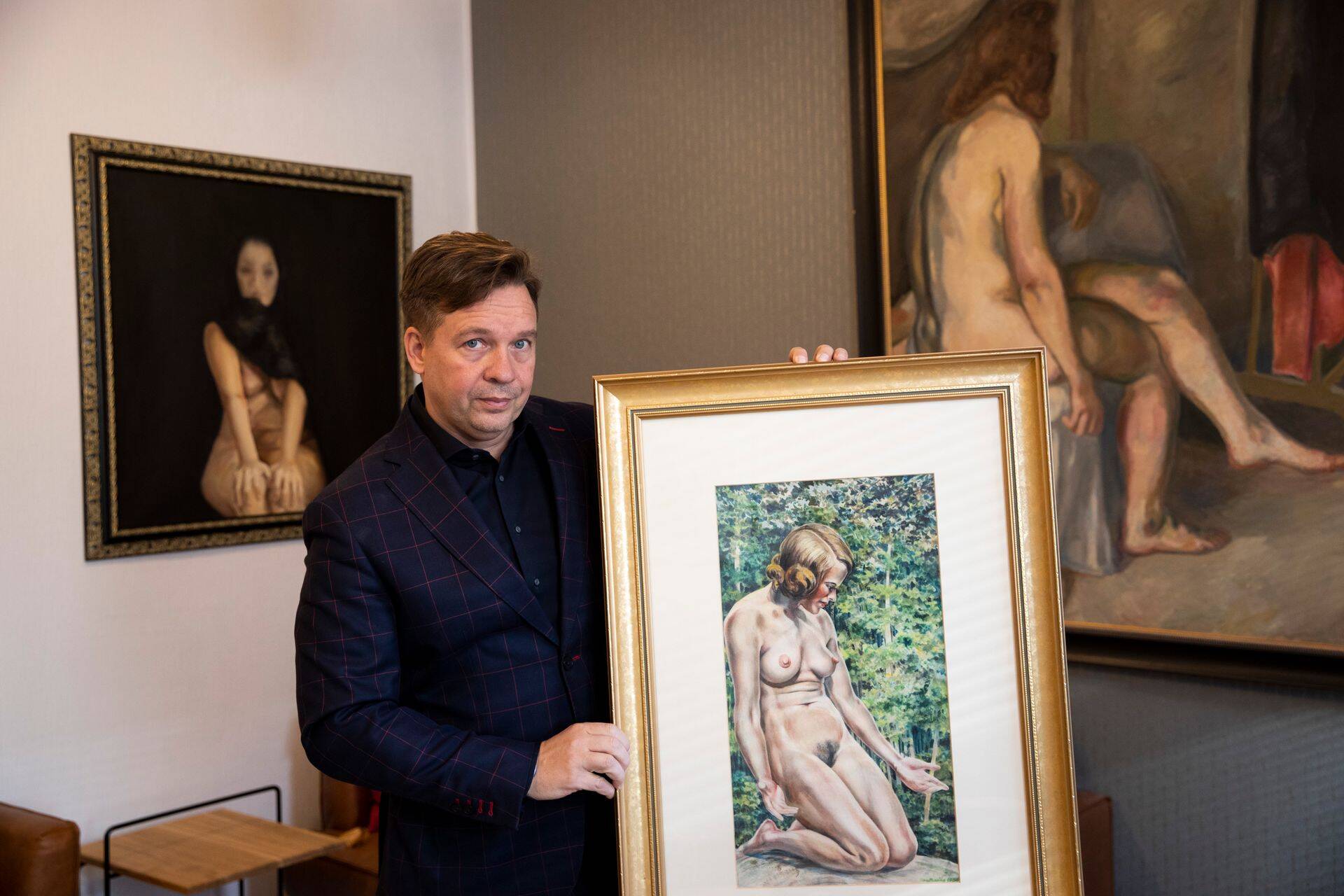 Kõige esimeseks teoseks oma kogus peab Kaupo Karelson Uku Masingu 1956. aastal valminud akti.