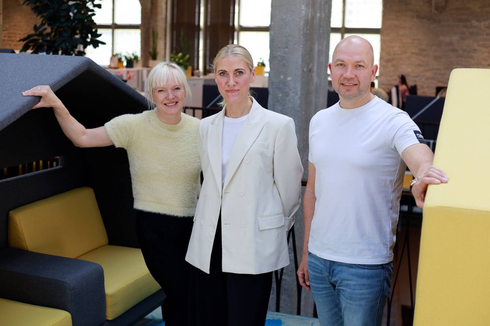 Fotol vasakult paremale: Grant Thornton Balticu partner ja kliendikogemuse juht Terje Liiv, Tallinna Vee finantskontroller Marjo Kallasmaa ja Itera müügi- ja turundusjuht Marek Maido.