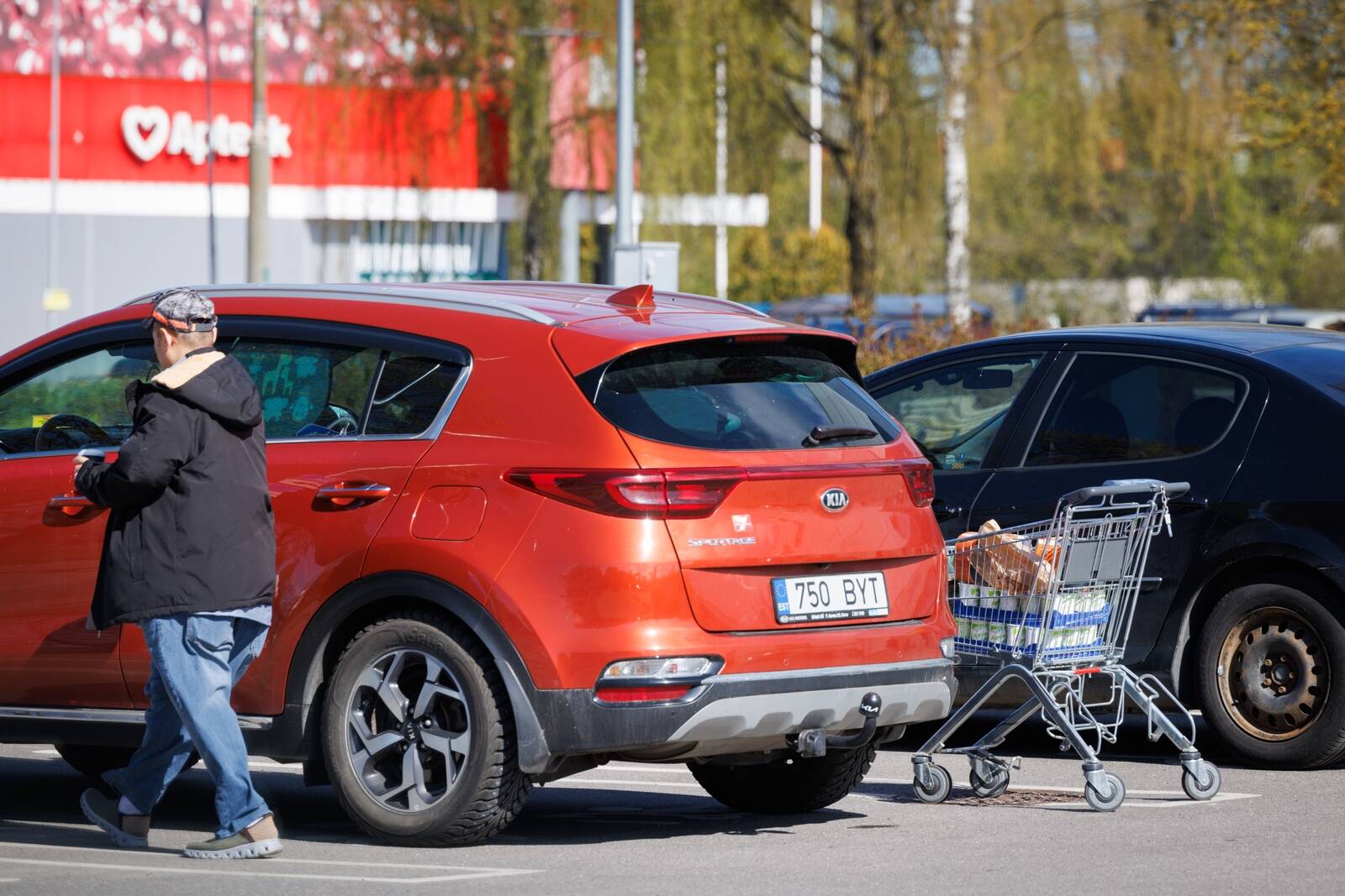 900 miljoni euroni kasvas kaupluste jaemüük