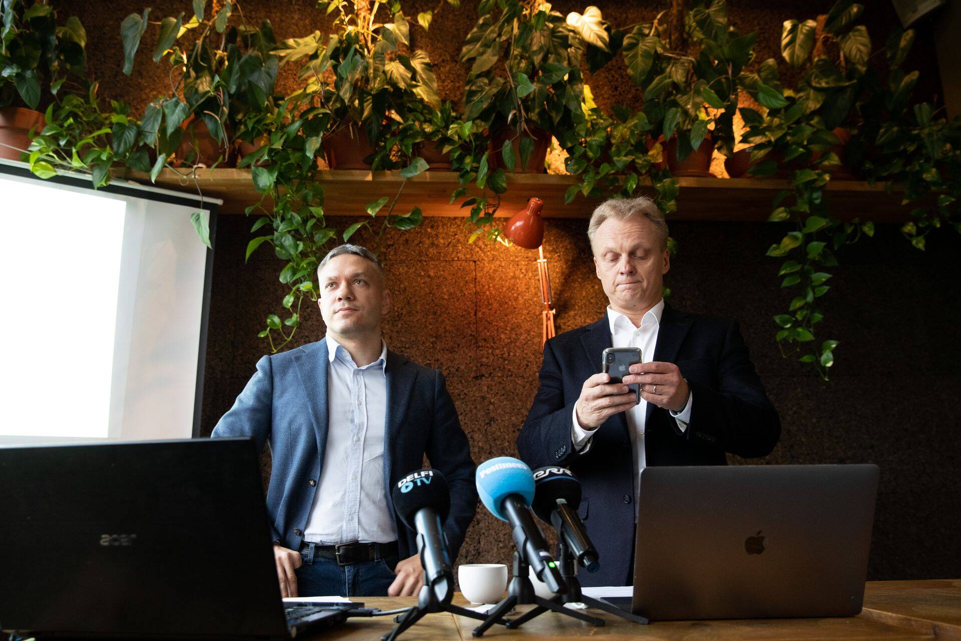 Andrei Korobeinik ja Imre Sooäär on pärast Reformierakonnast lahkumist otsustanud uuesti kandideerida riigikogusse.