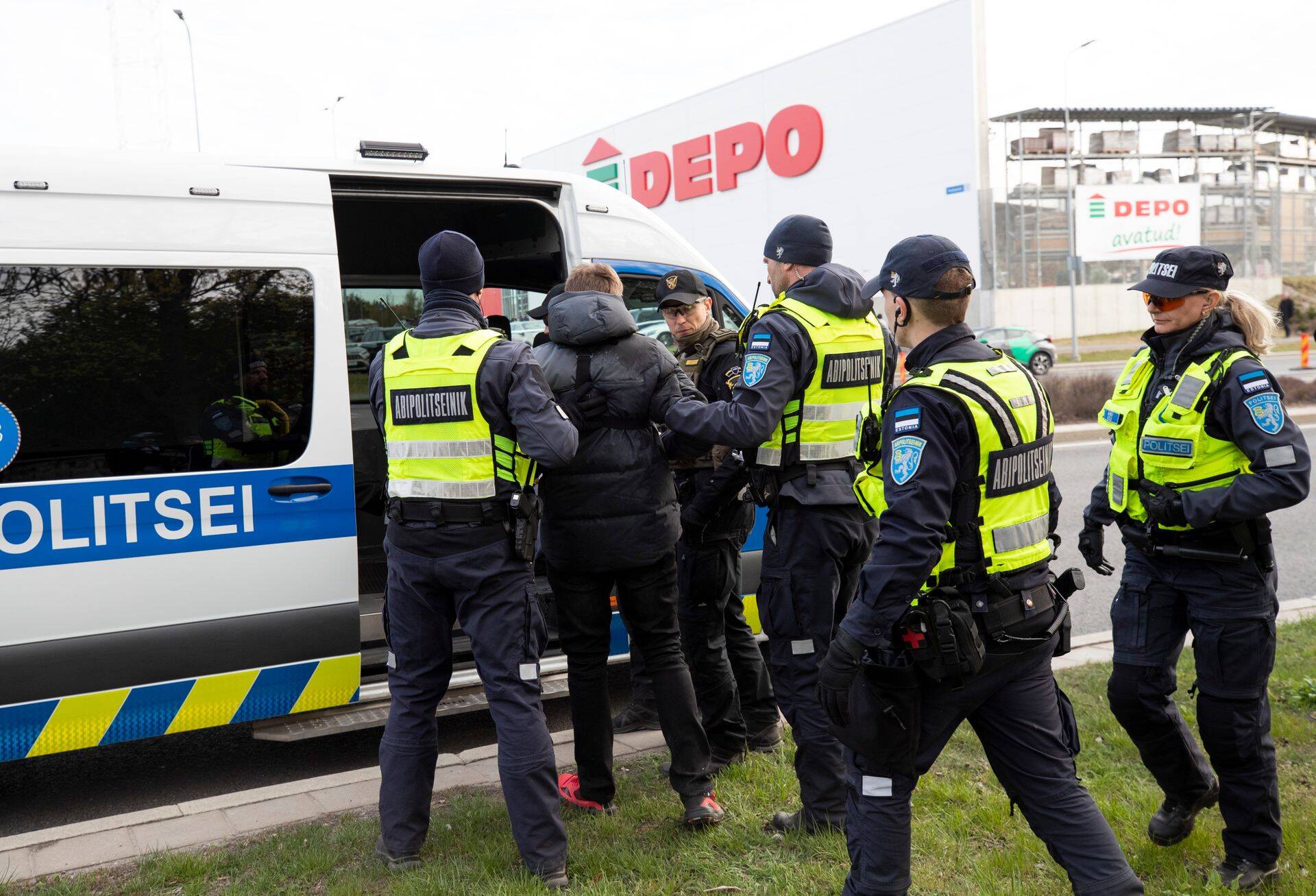 Согласно подозрению, члены преступного сообщества совершали имущественные и экономические преступления с целью заработать для сообщества деньги и обеспечить его существование. Фото иллюстративное.