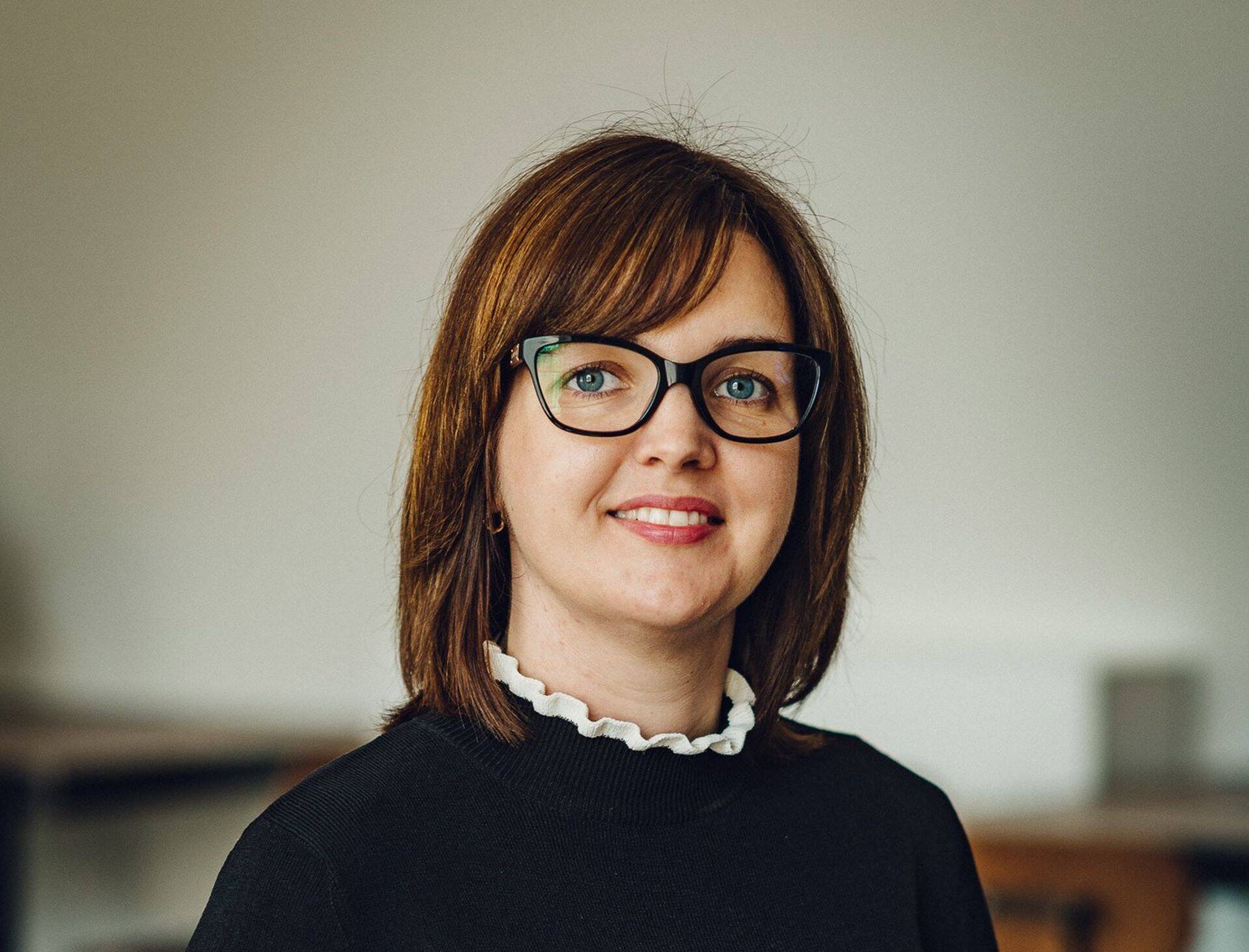 Ülikoolid peavad kiiresti kohanema, pakkudes paindlikke ja praktilisi täiendõppevõimalusi, mis vastavad muutuva tööturu ootustele, leiab IT Kolledži värske juht Sirja Sulakatko.
