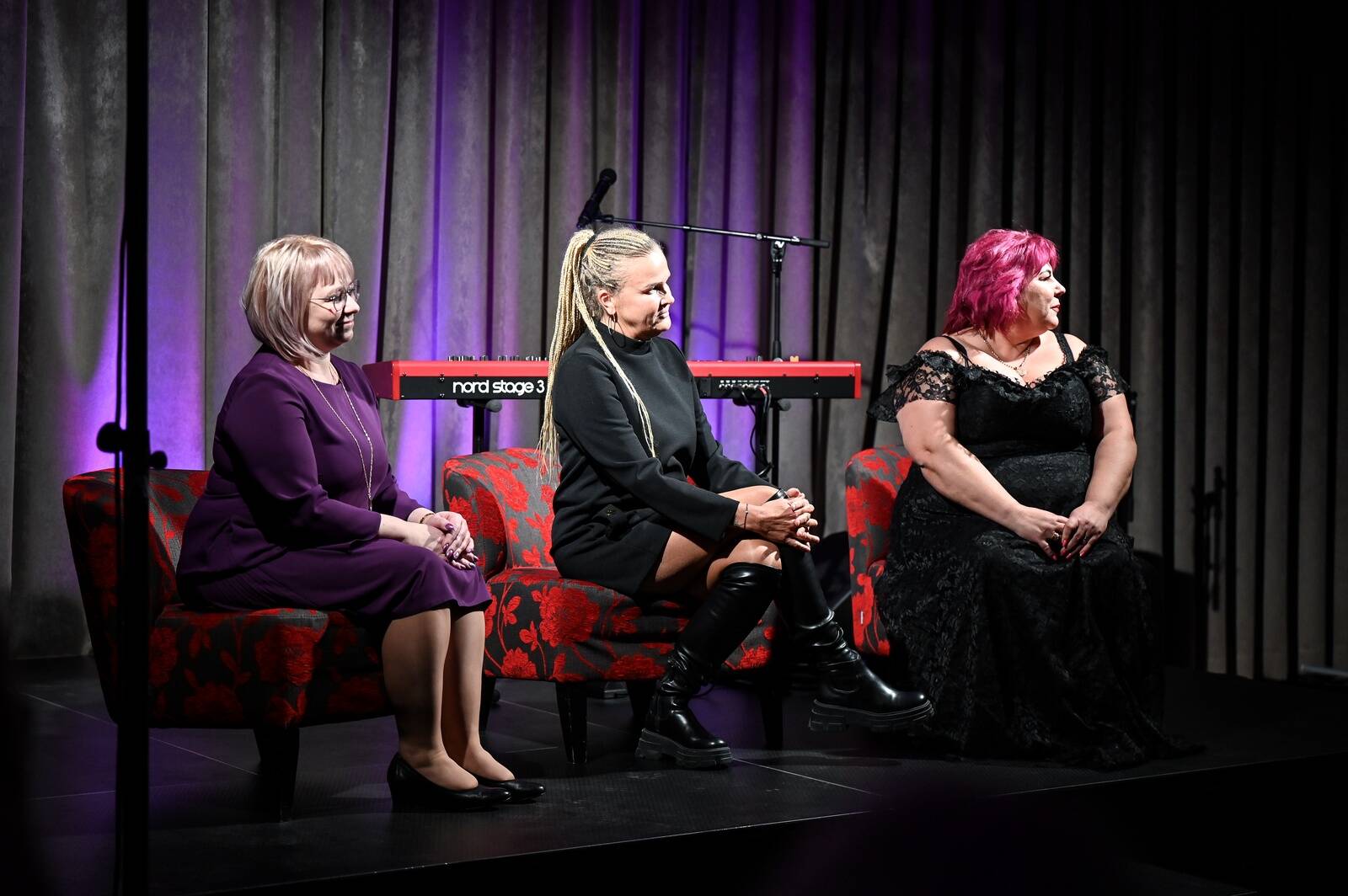 Virumaa Aasta Naise nominentideks valiti Helen Karus, Merje Poom ja Ene Augasmägi, kes osalesid ka neljapäeval toimunud naistepäevagalal.