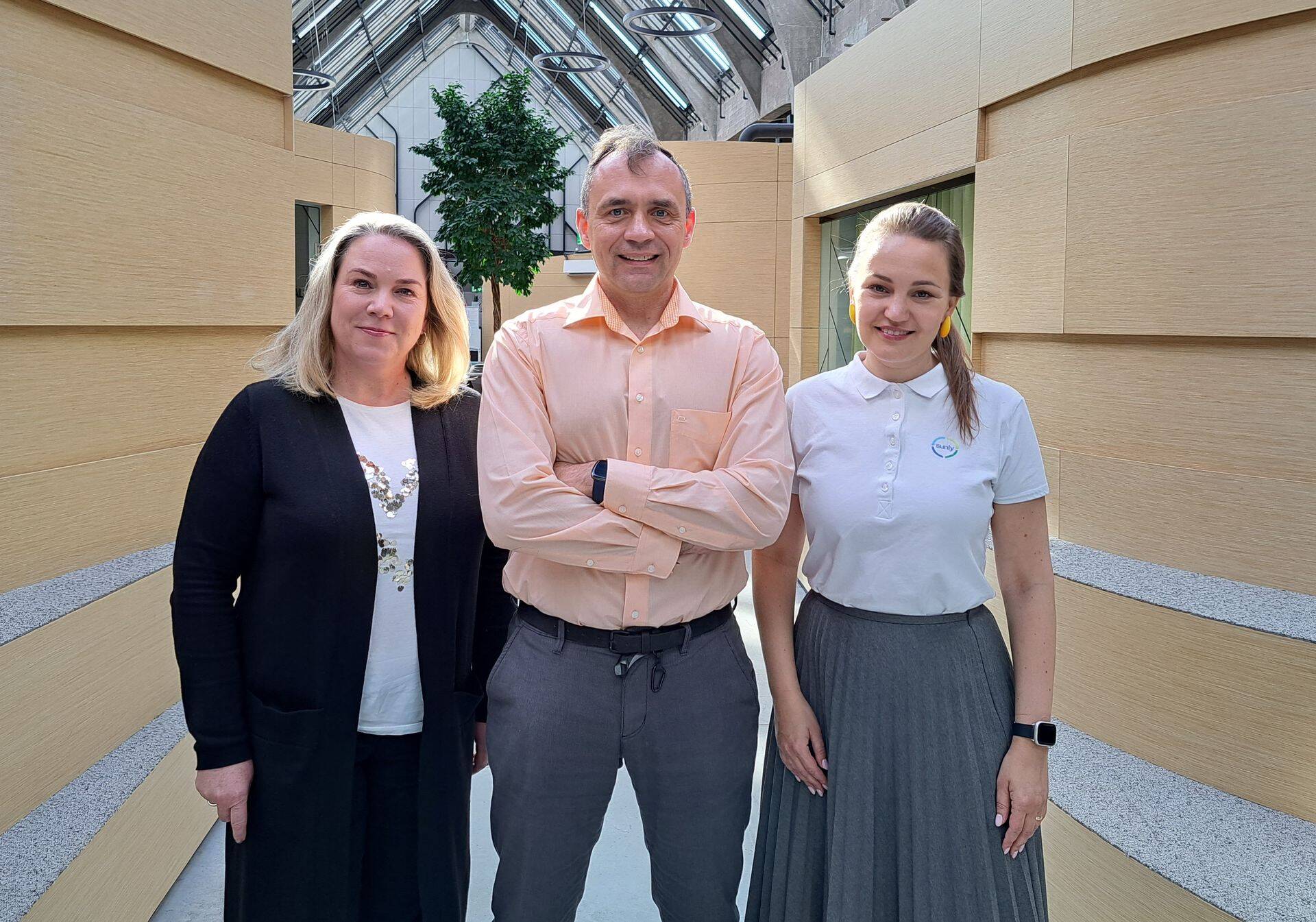 Anneli Aljas (vasakul), Paavo Siimann ja Lili Kirikal.