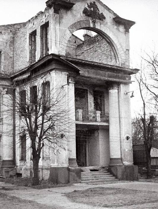 «Гранд Марина» после пожара в 1941 году.