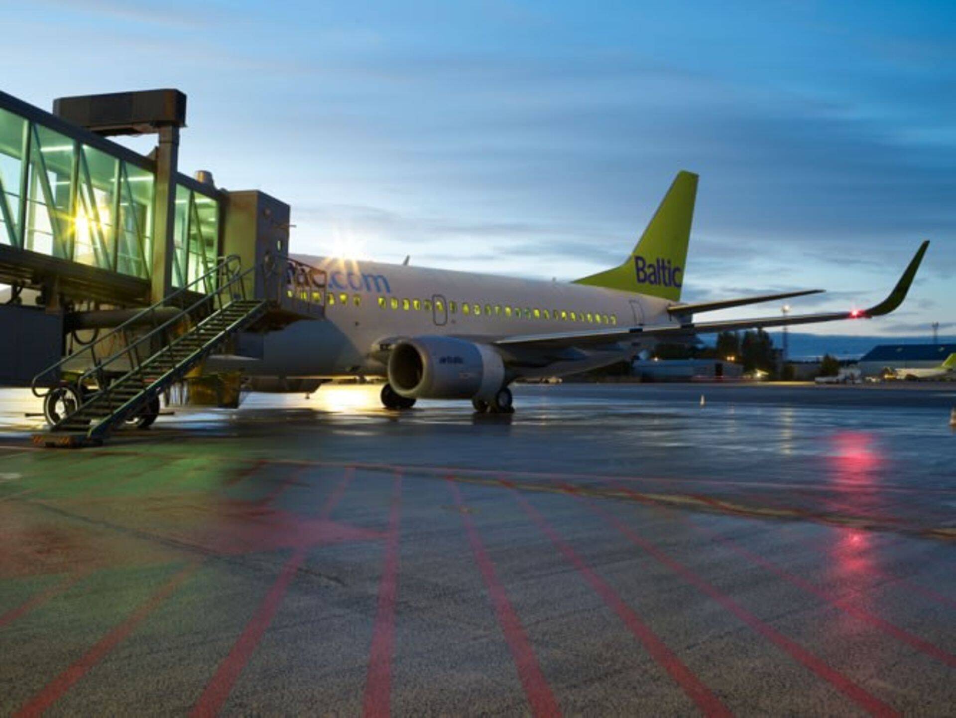 airBaltic Boeing 737