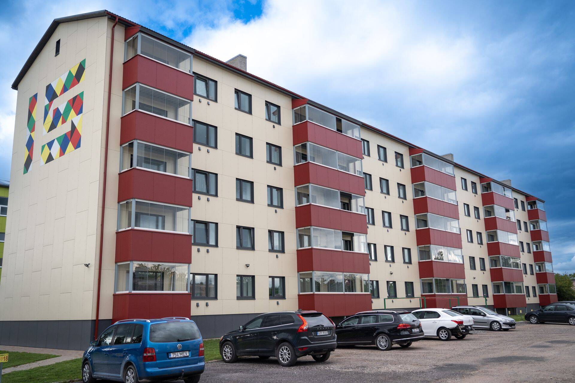 Tiitliga „Järjekindlalt läbiviidud renoveerimisprojekt“ pärjati KÜ Lembitu pst 15 Tapa linnast (Foto: Jakob Meier).