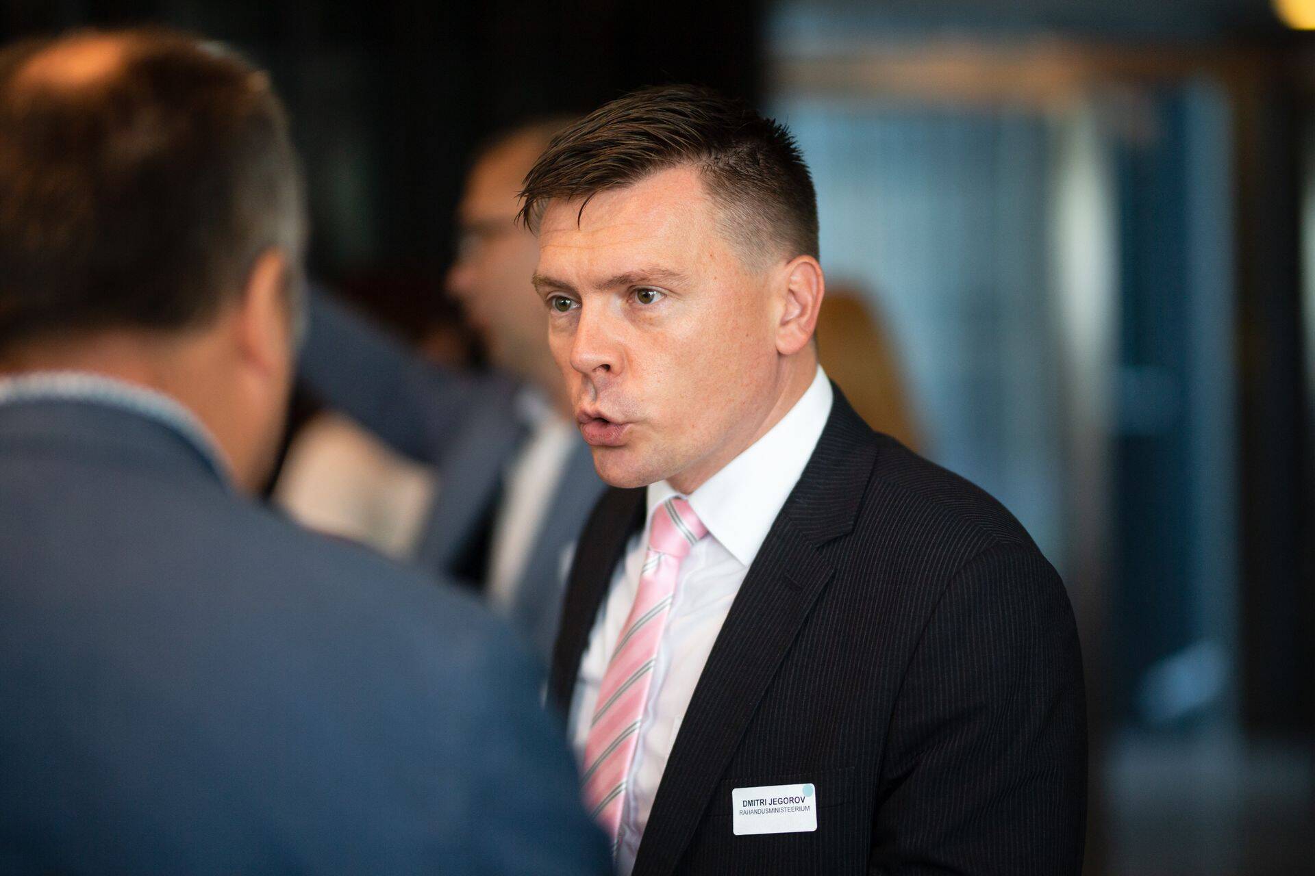 Pikka aega rahandusministeeriumi asekantsleri rolli täitnud Dmitri Jegorov lahkub ametist.