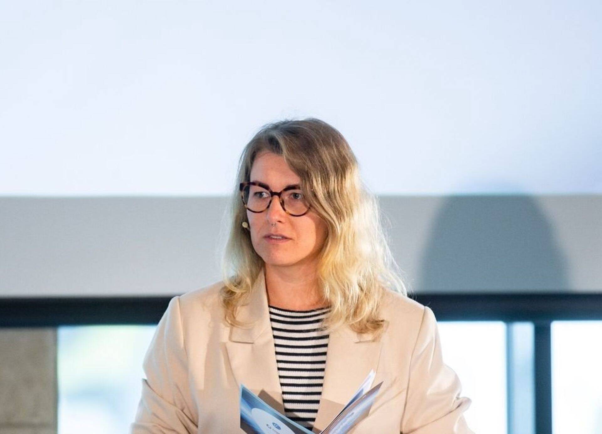 Eesti HR Seltsi asepresident Sirli Spelman kutsub tööandjaid üles kasutama terviseedenduseks mõeldud maksusoodustust ja kasvatama ka töötajate teadlikkust oma tervise edendamise võimalustest, samuti jagab soovitusi riigile, mida inimeste aina süvenevate tervisehädade leevendamiseks ette võtta