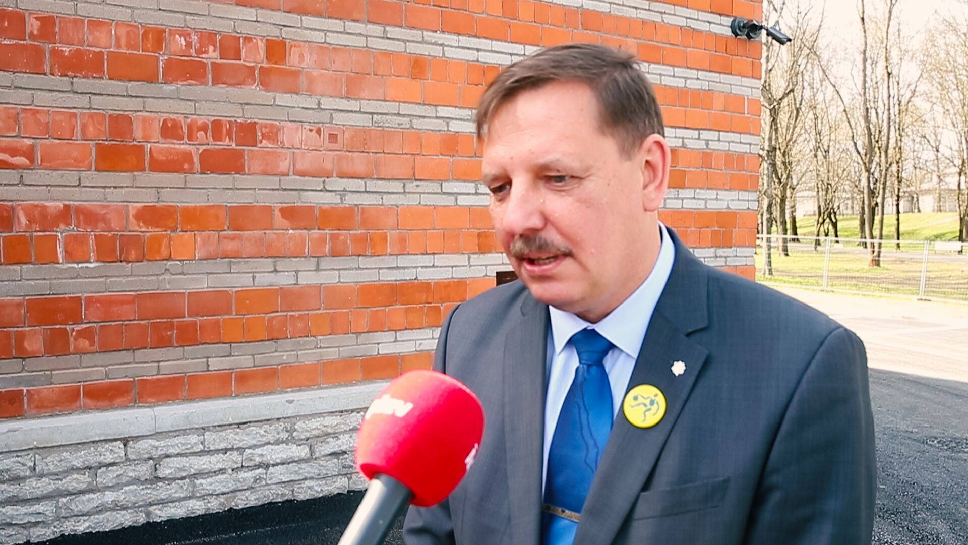 Tallinna linnapea kohusetäitja Taavi Aas ei tea enda sõnul, kes on linna kauase lepingupartneri Signaali tegelik omanik.