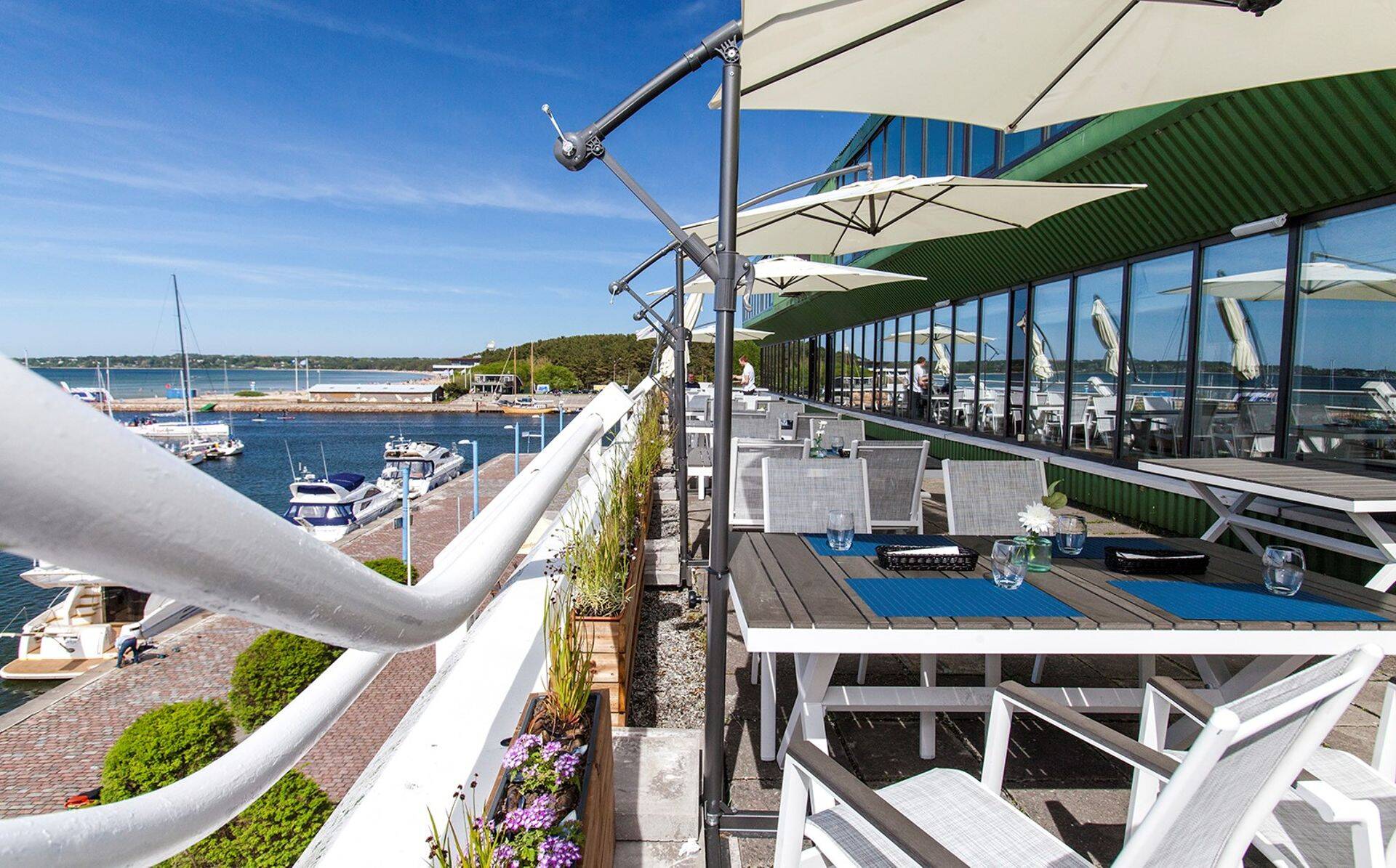 Рестора SARDIINID в Пирита