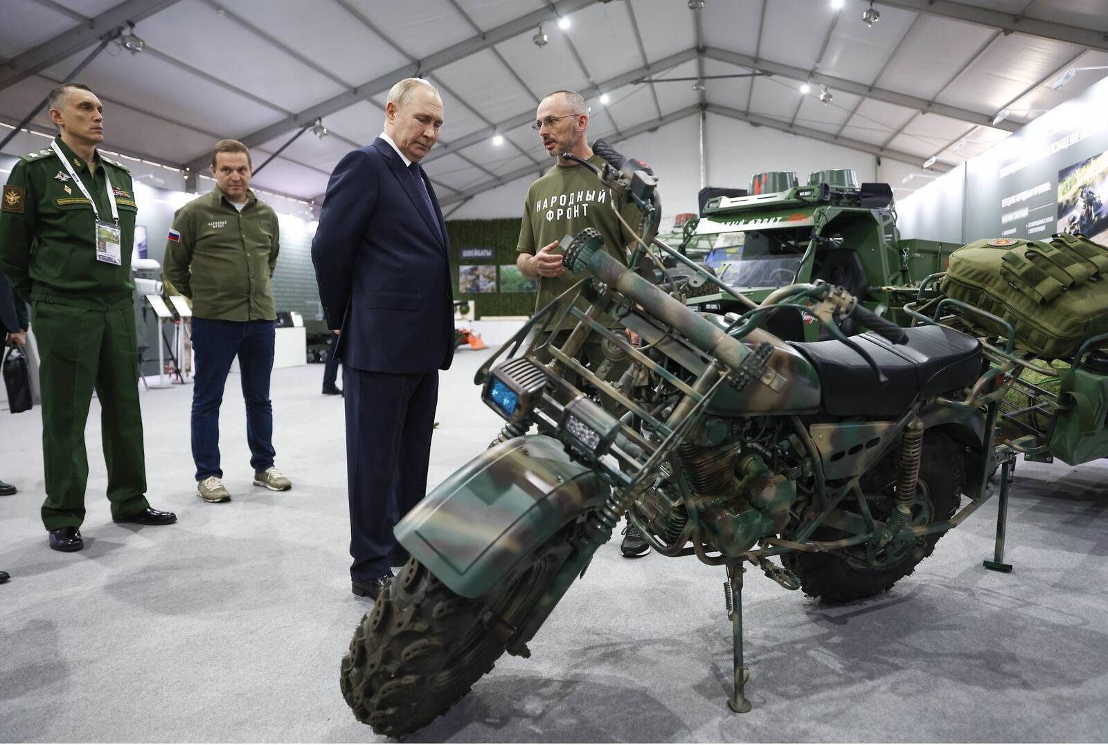 Venemaa režiimi juht Vladimir Putin osales juuli alguses rahvarinde foorumil “Kõik võidu nimel”. Sõjast kasu lõikavad ringkonnad ei ole valmis tulust loobuma.