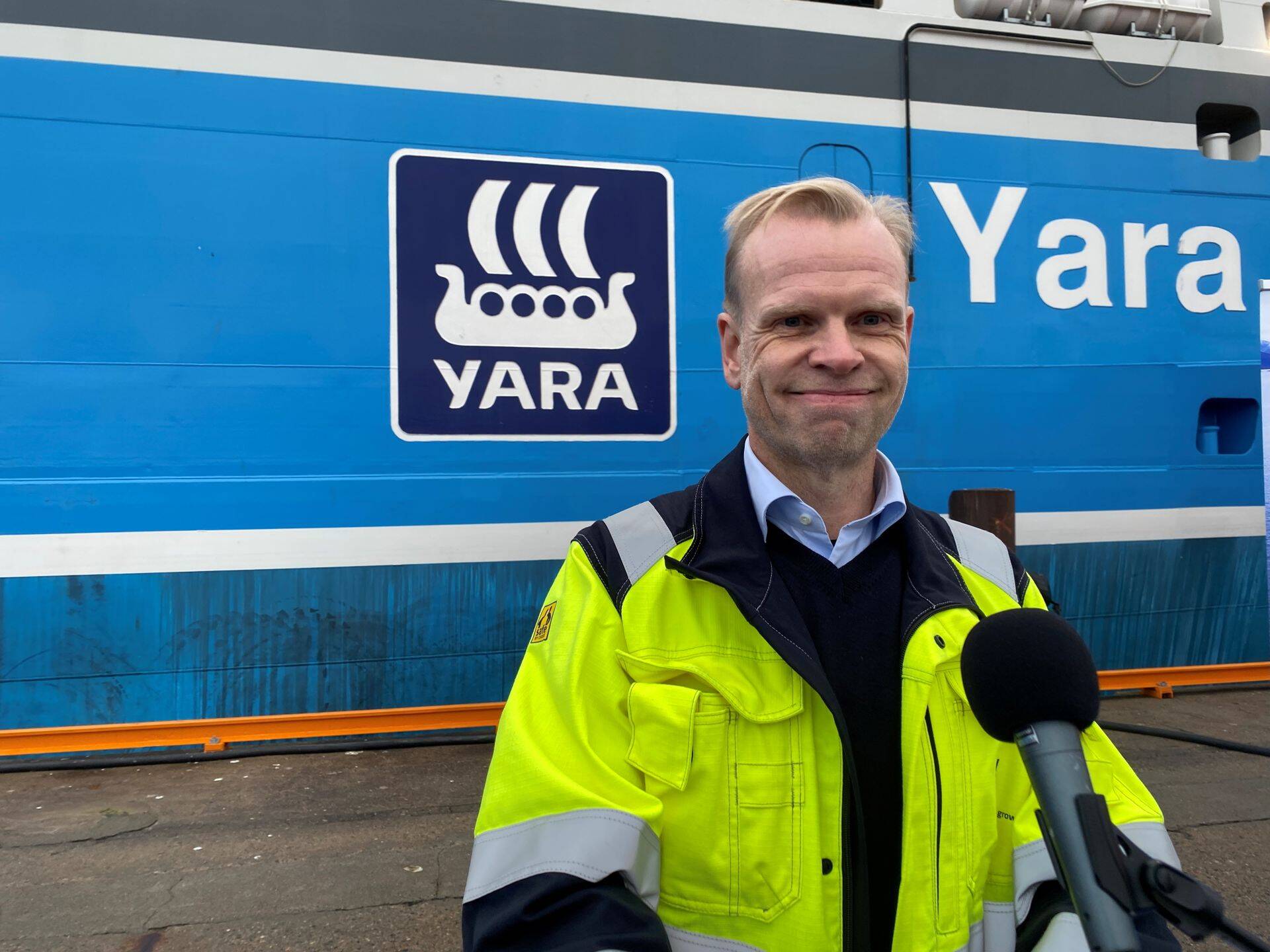 Yara International tegevjuht Svein Tore Holsether on küll murelik, et kõrged väetisehinnad võivad põhjustada toidukriisi, kuid investoritel on põhjust rahul olla.