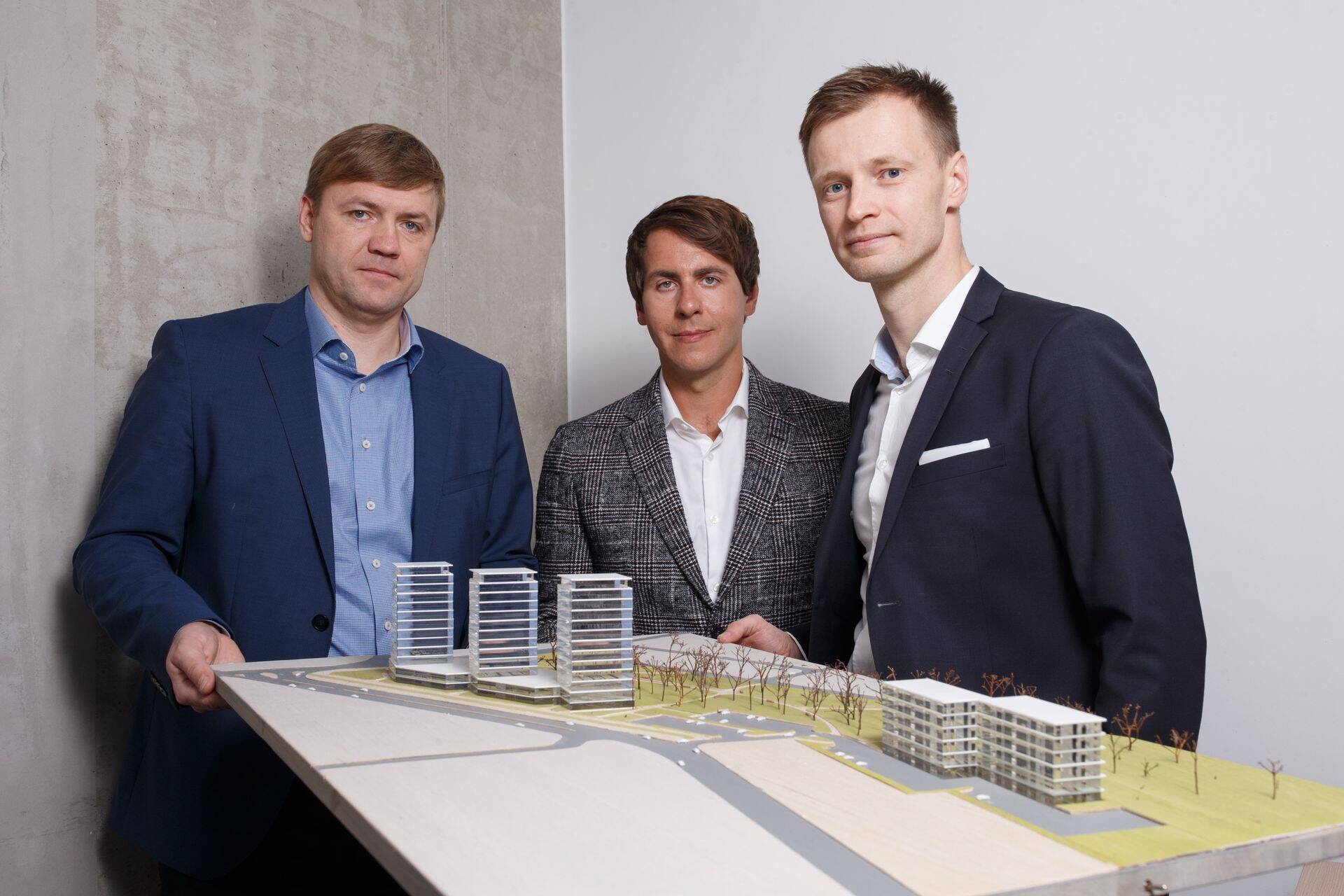 Ehitus- ja kinnisvaraarendusfirma Hausers Grupp omanikud.