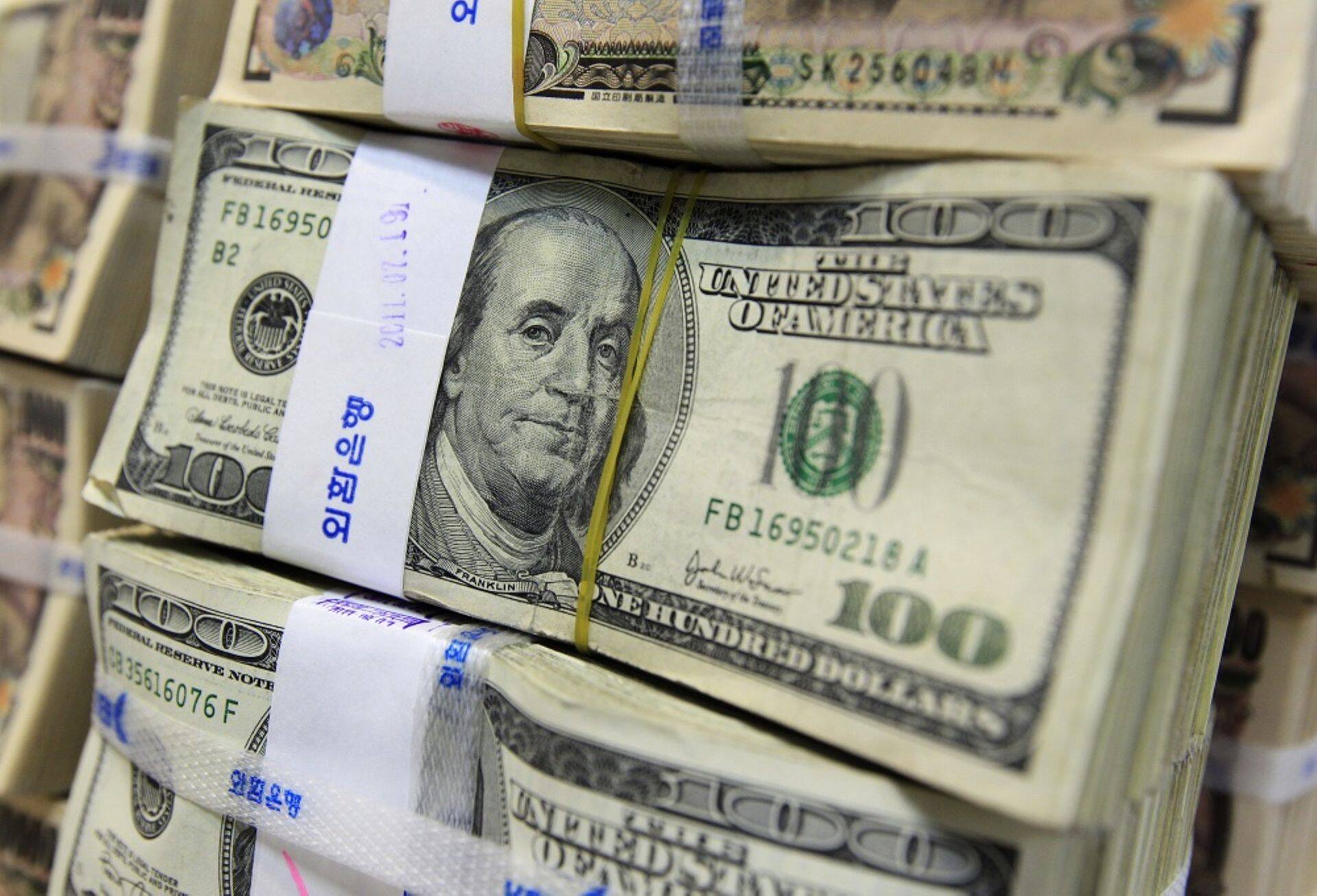 На сегодняшний день долг США составляет более 18 триллионов долларов