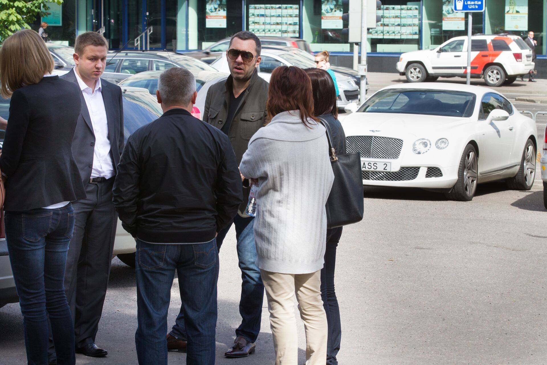 Олег Белокрылов задолжал со своими модельщиками 26 миллионов не уплаченных налогов