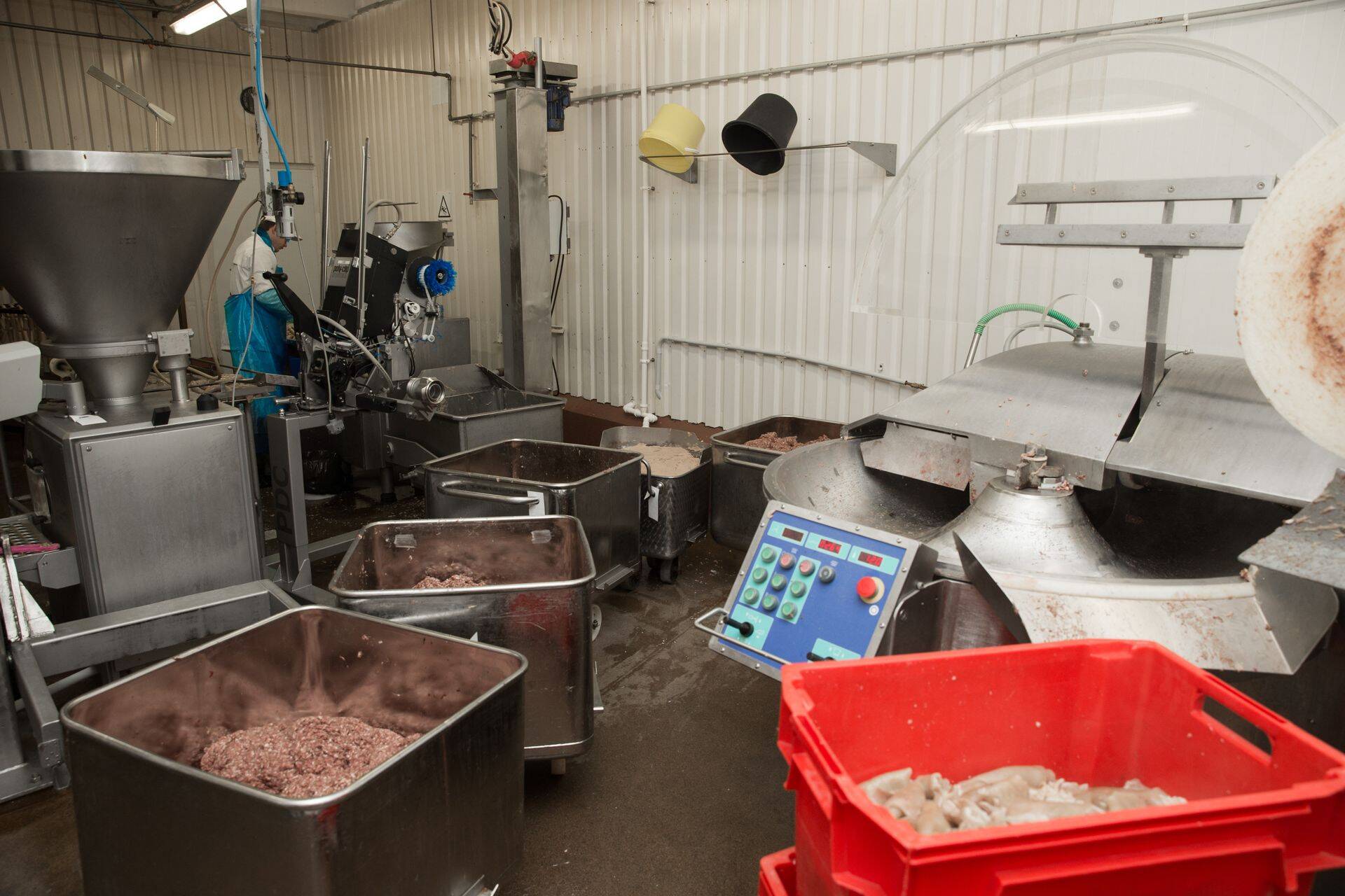 Linnamäe lihatööstus Läänemaal 2014. aastal.