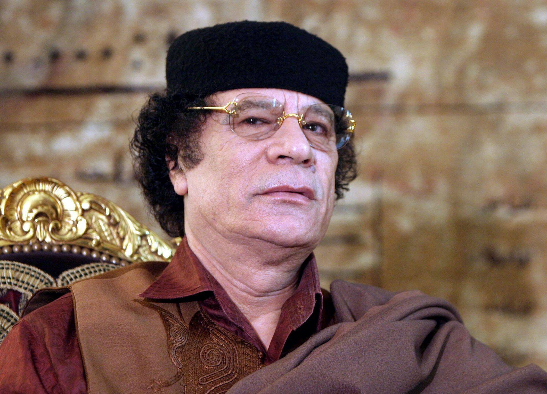 Gaddafi hoiatas Euroopat islamistide "magavate rakkude" eest.
