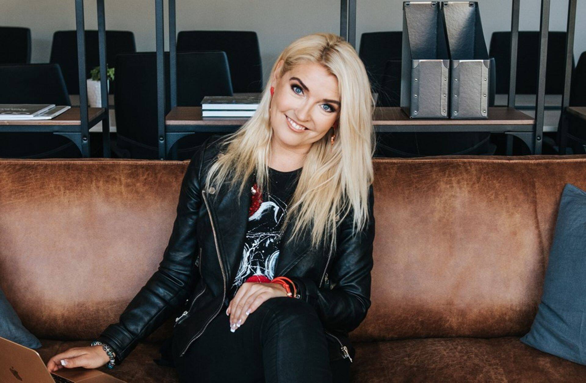 Evelin Org, raamatu „Bränd nimega sina“ kaasautor, You Brand Up Studio asutaja ja TÜ Pärnu kolledži vilistlane.