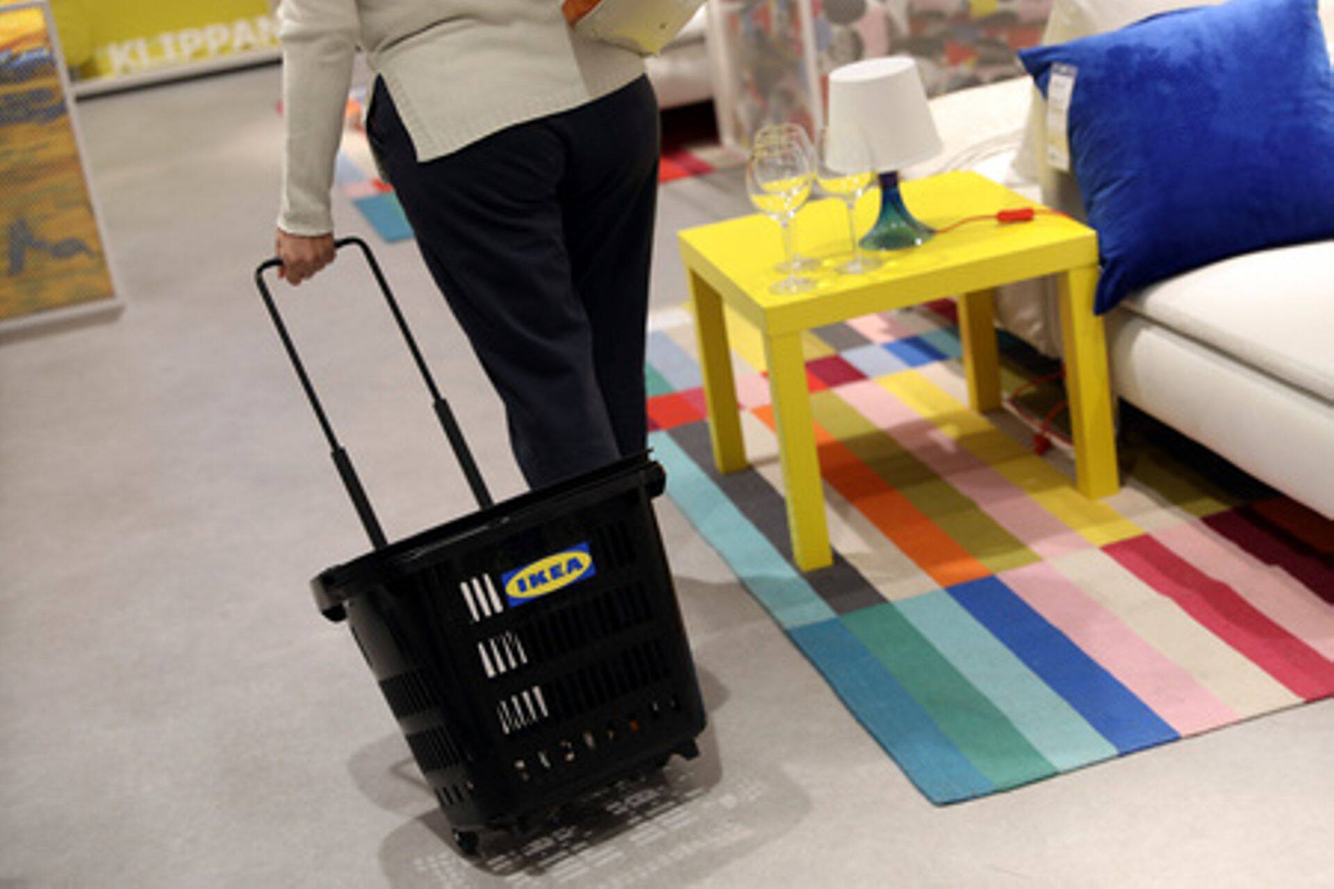 A customer shops at an IKEA store in Madrid, Spain, October 10, 2018. REUTERS/Susana Vera