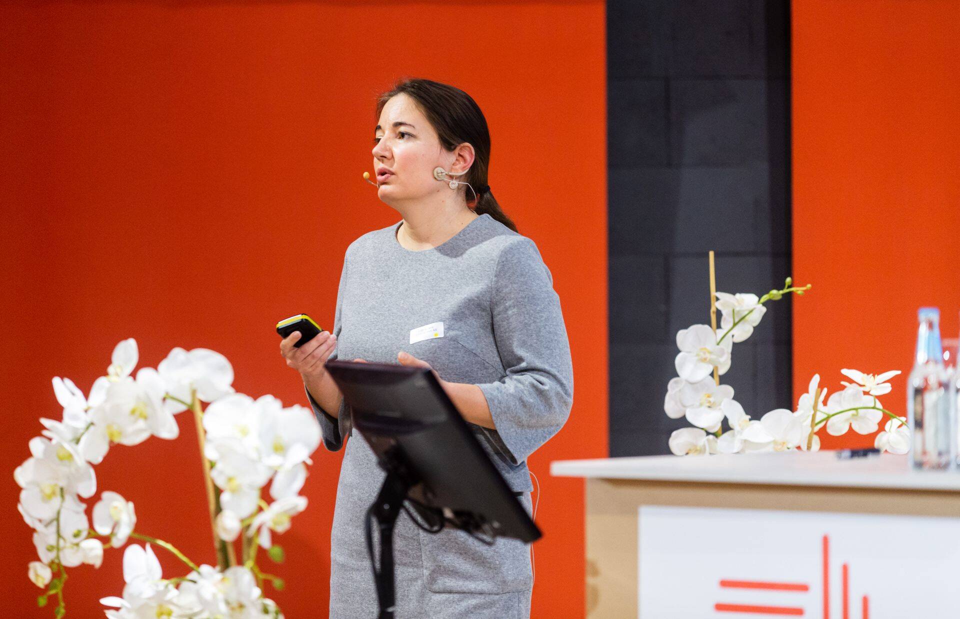 Cтарший экономист Swedbank Лийз Элмик.