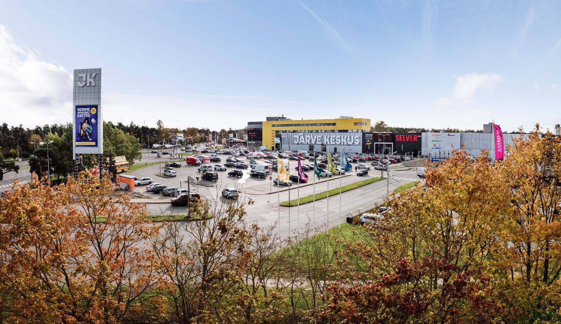 Uuenenud Järve Keskus, mille ümber kerkib Järve City (Foto: Andres Raudjalg).
