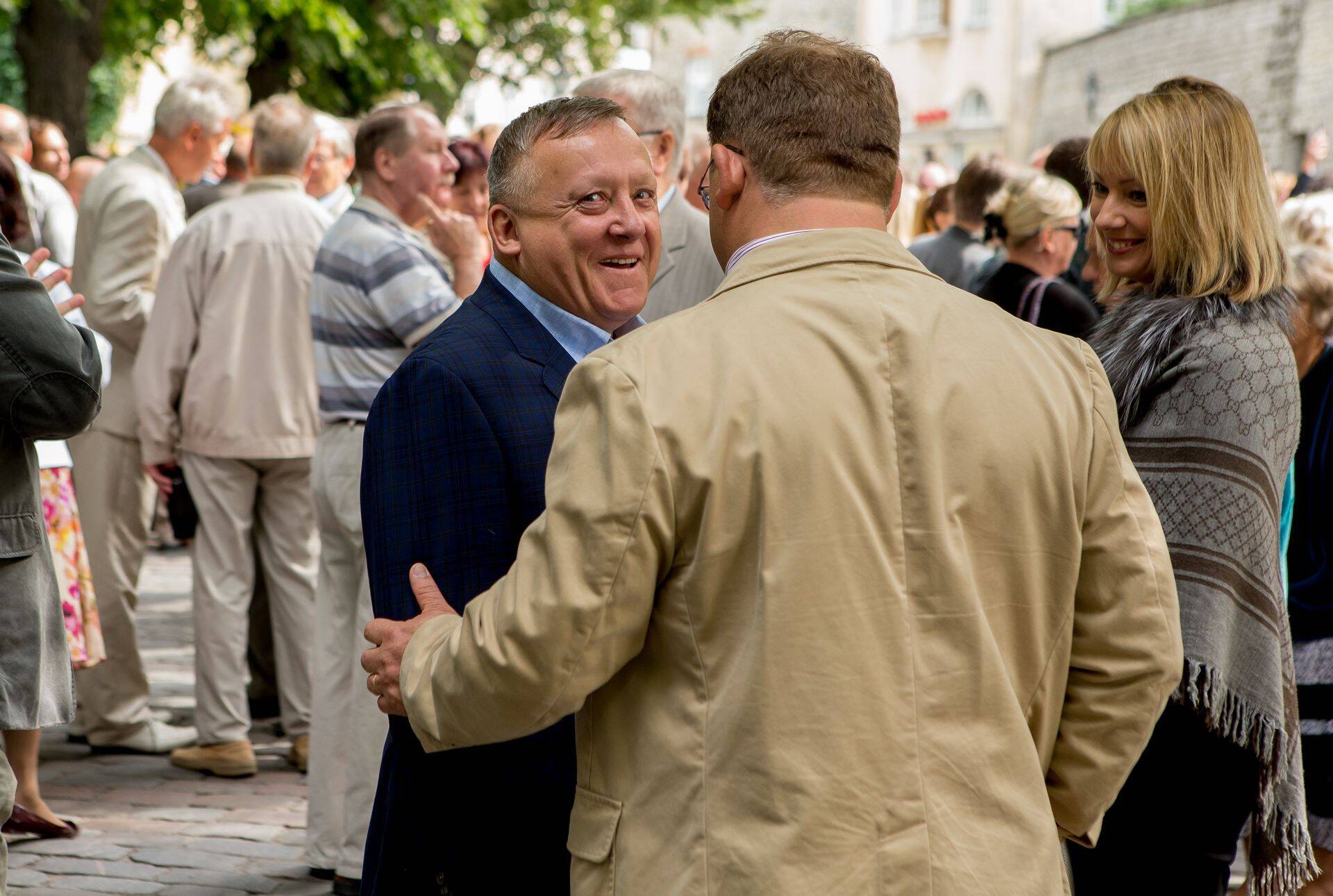 Ärimehed Vjatšeslav Leedo ja Neinar Seli  (kaamera poole seljaga).