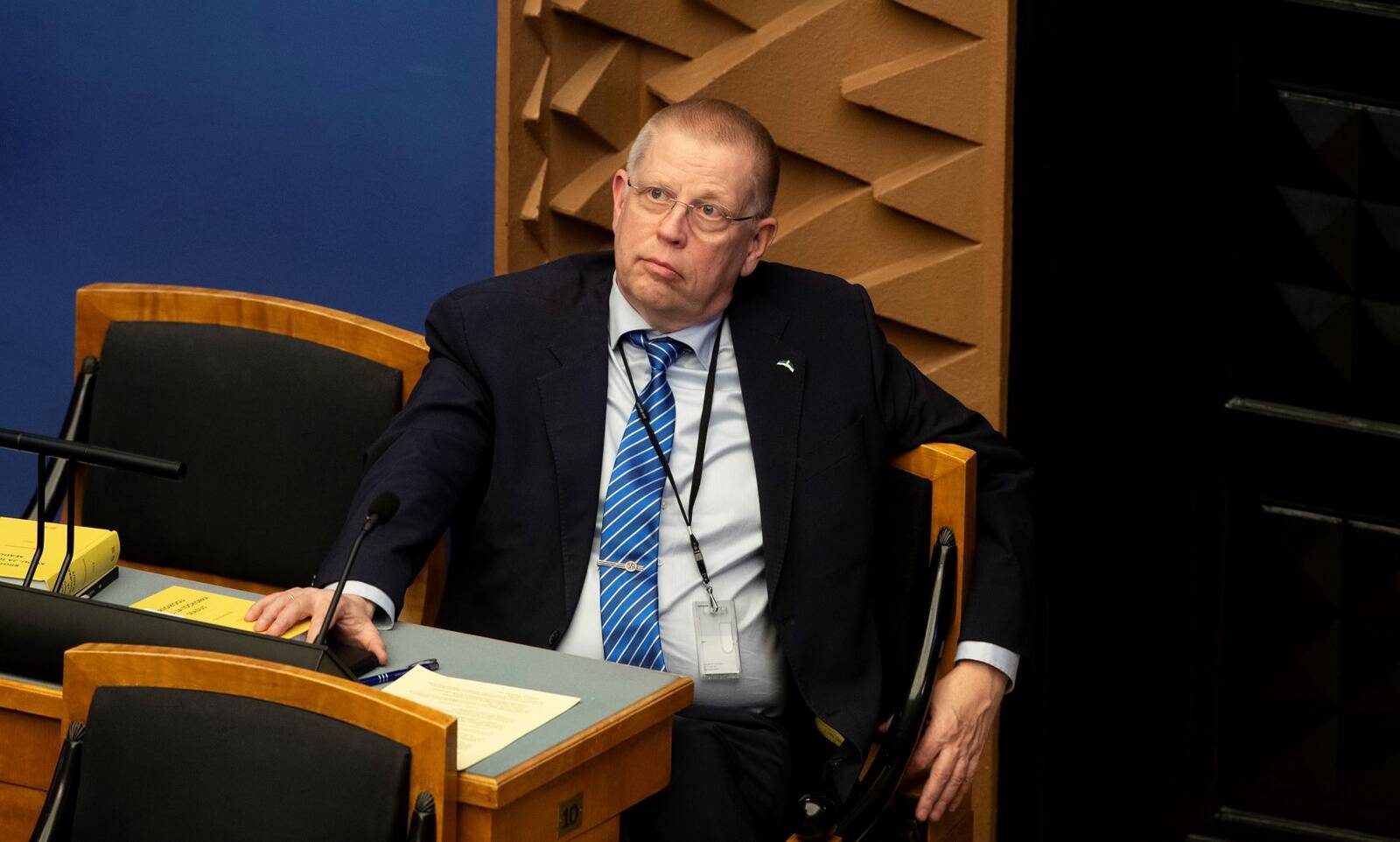 Eesti 200 fraktsiooni kuuluv erukolonel Peeter Tali on ka riigikaitsekomisjoni liige.
