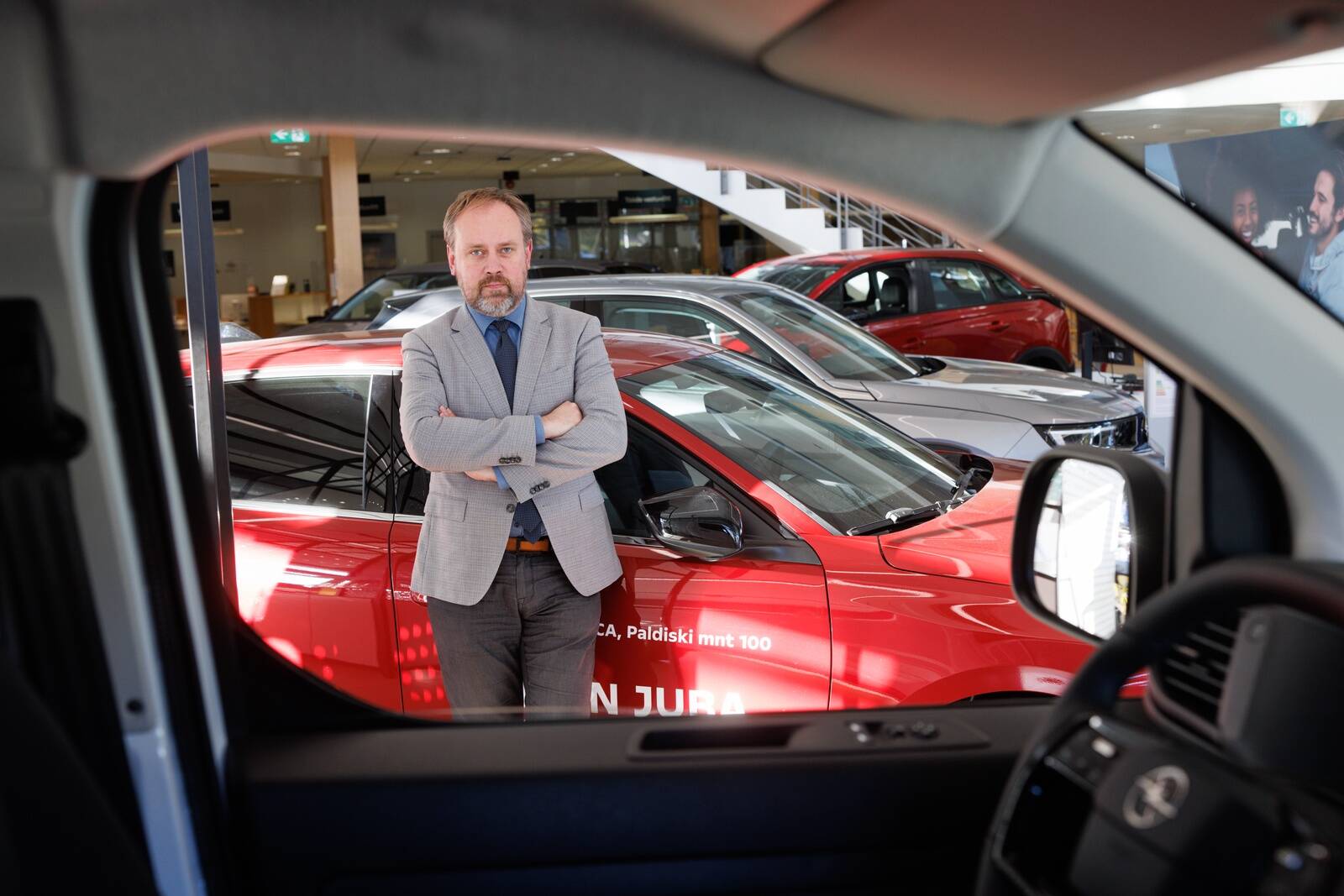 Mootorsõidukimaks on pannud eestlasi autosid ostma. Üksnes ühe päevaga registreeriti novembris 400 sõidukit.