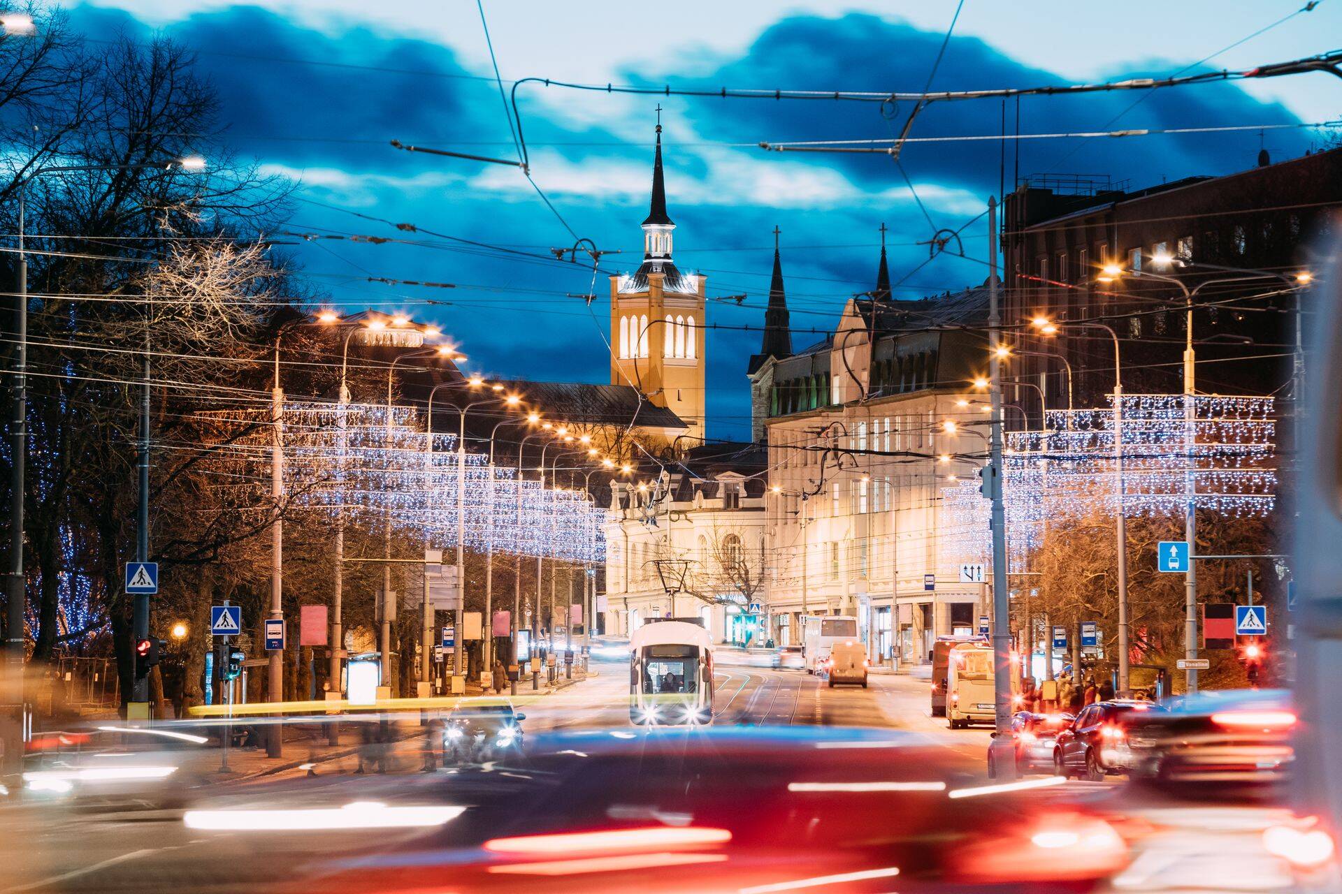 Ночной Таллинн. Фото иллюстративное.