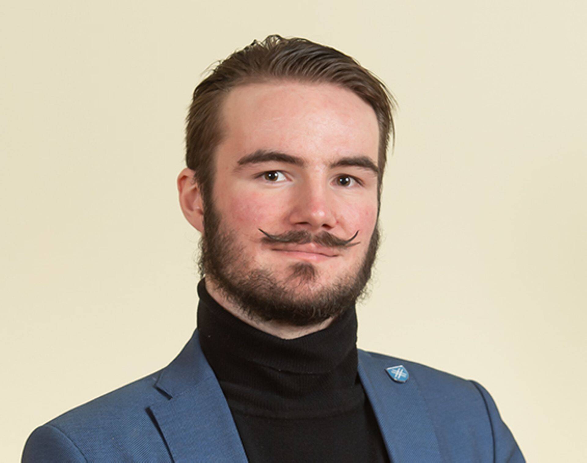 Riigikogu innovatsiooni toetusrühma kuulub ainsa valitsuskoalitsiooni liikmena Ruuben Kaalep EKREst.