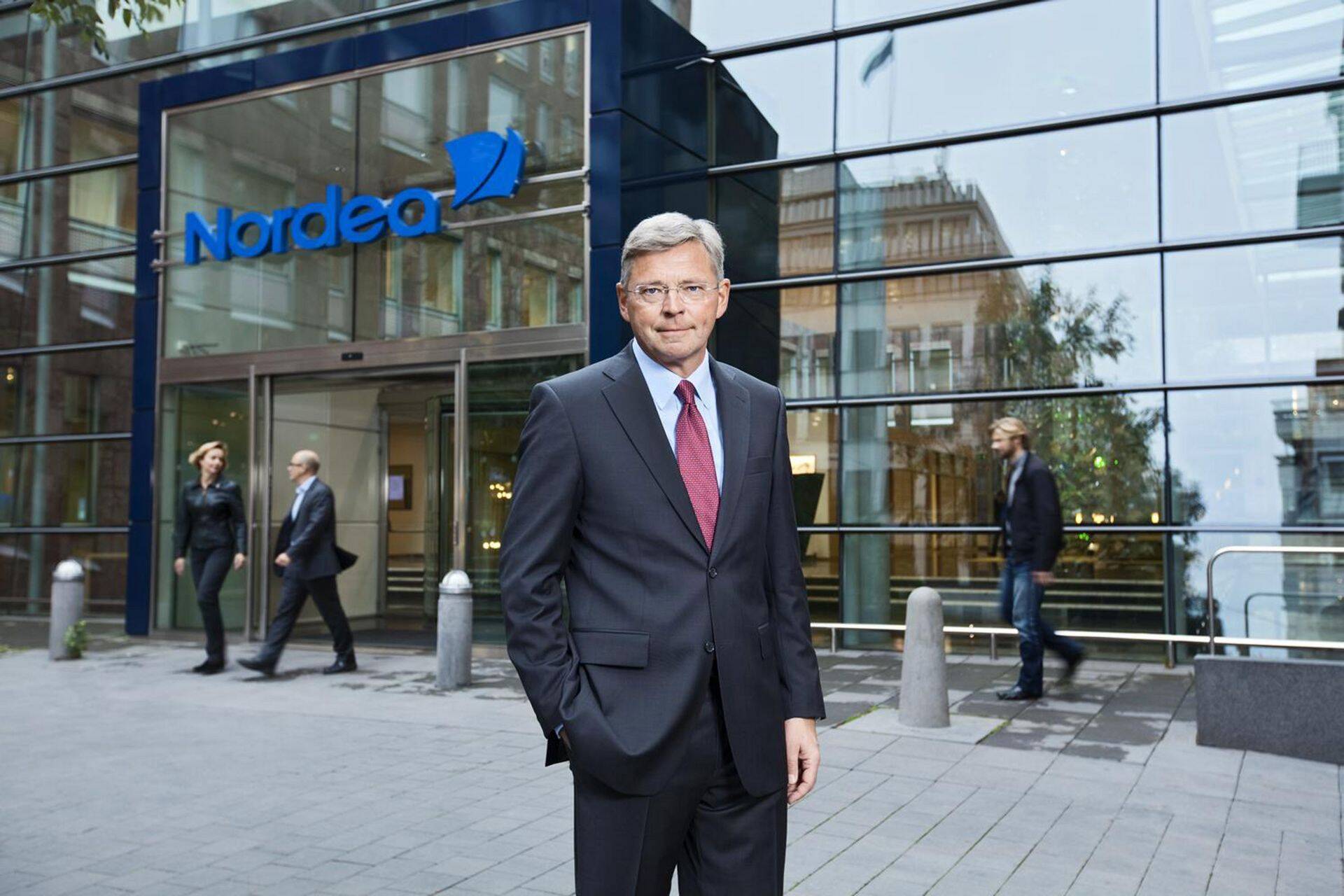 Nordea Banki juht Christian Clausen jätkab kulude kärpimist.