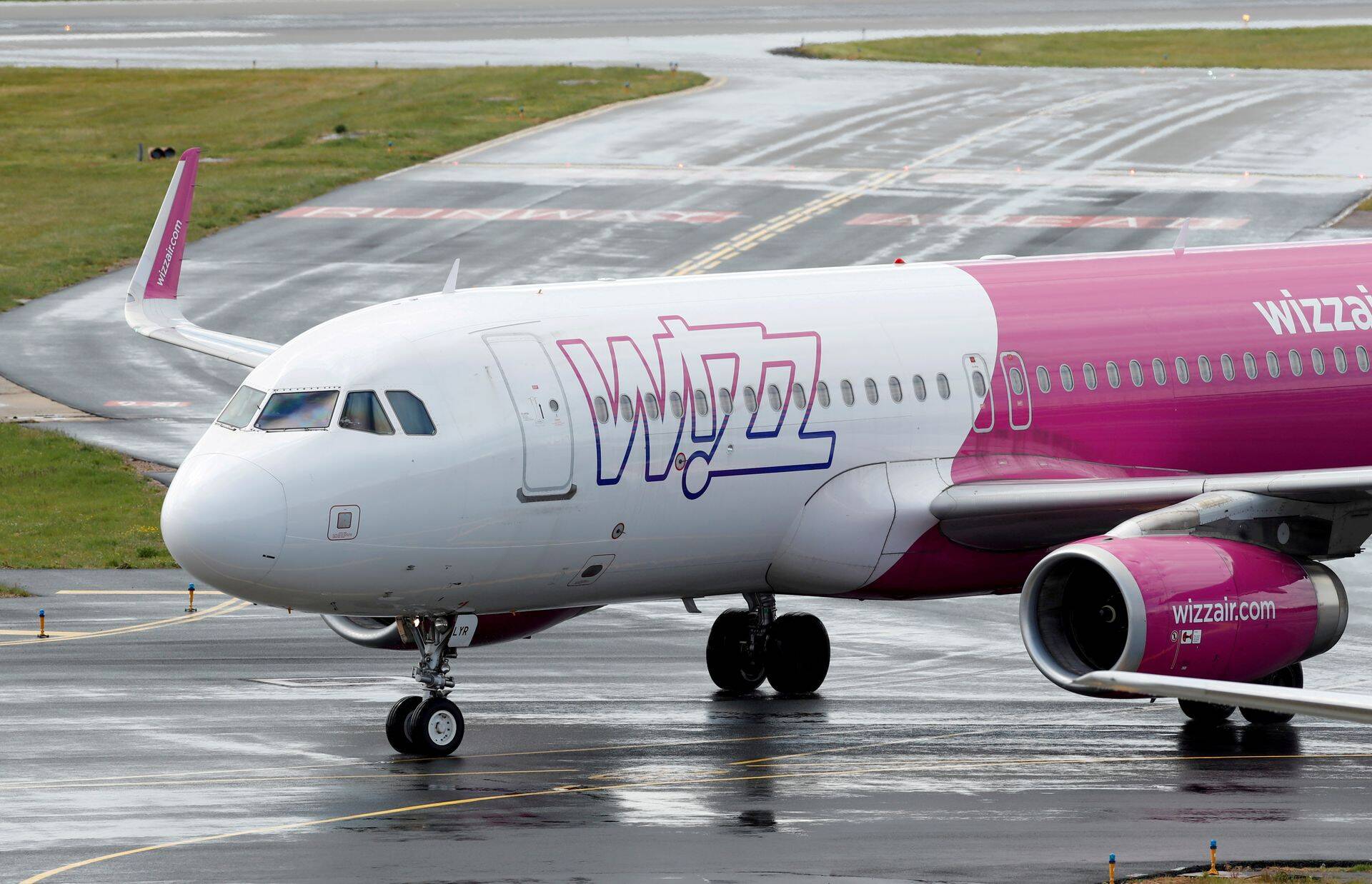 С 2015 по 2020 год на долю Wizz Air приходилось 8-9% пассажиропотока в аэропорту «Рига», но в первом квартале этого года ее доля рынка упала до менее чем 4%